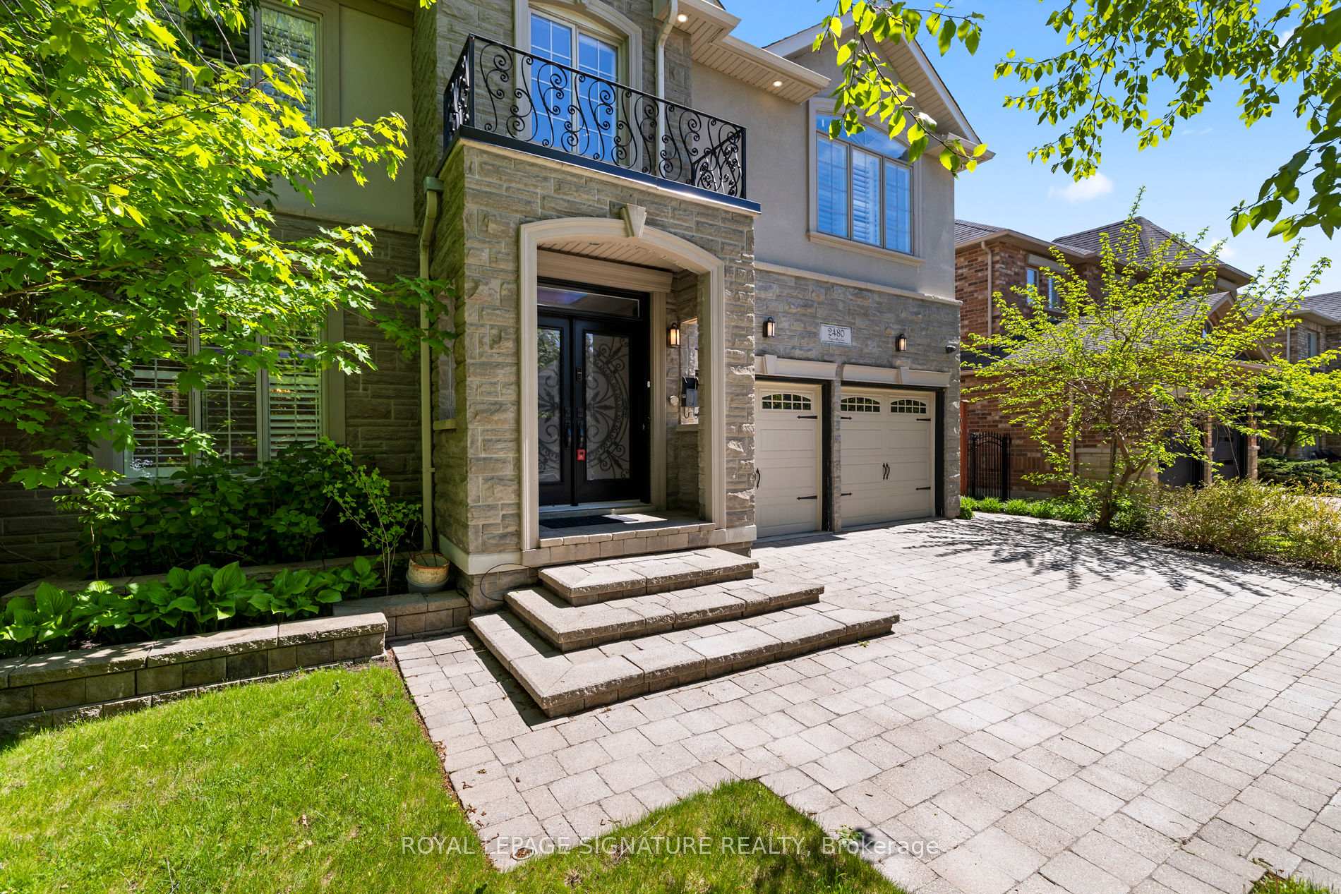 2480 Upper Valley Crescent 
