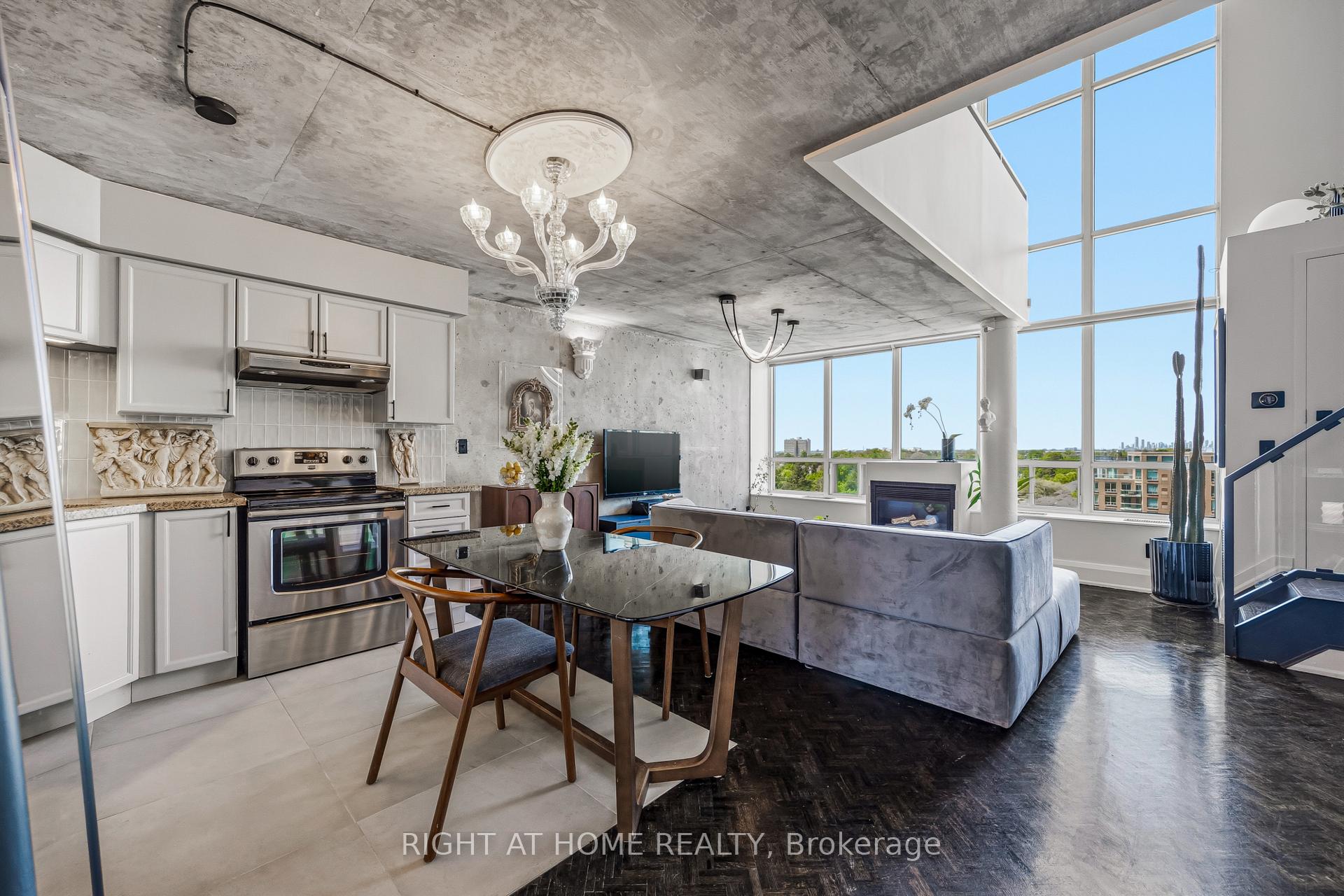 250 Manitoba Street  #612