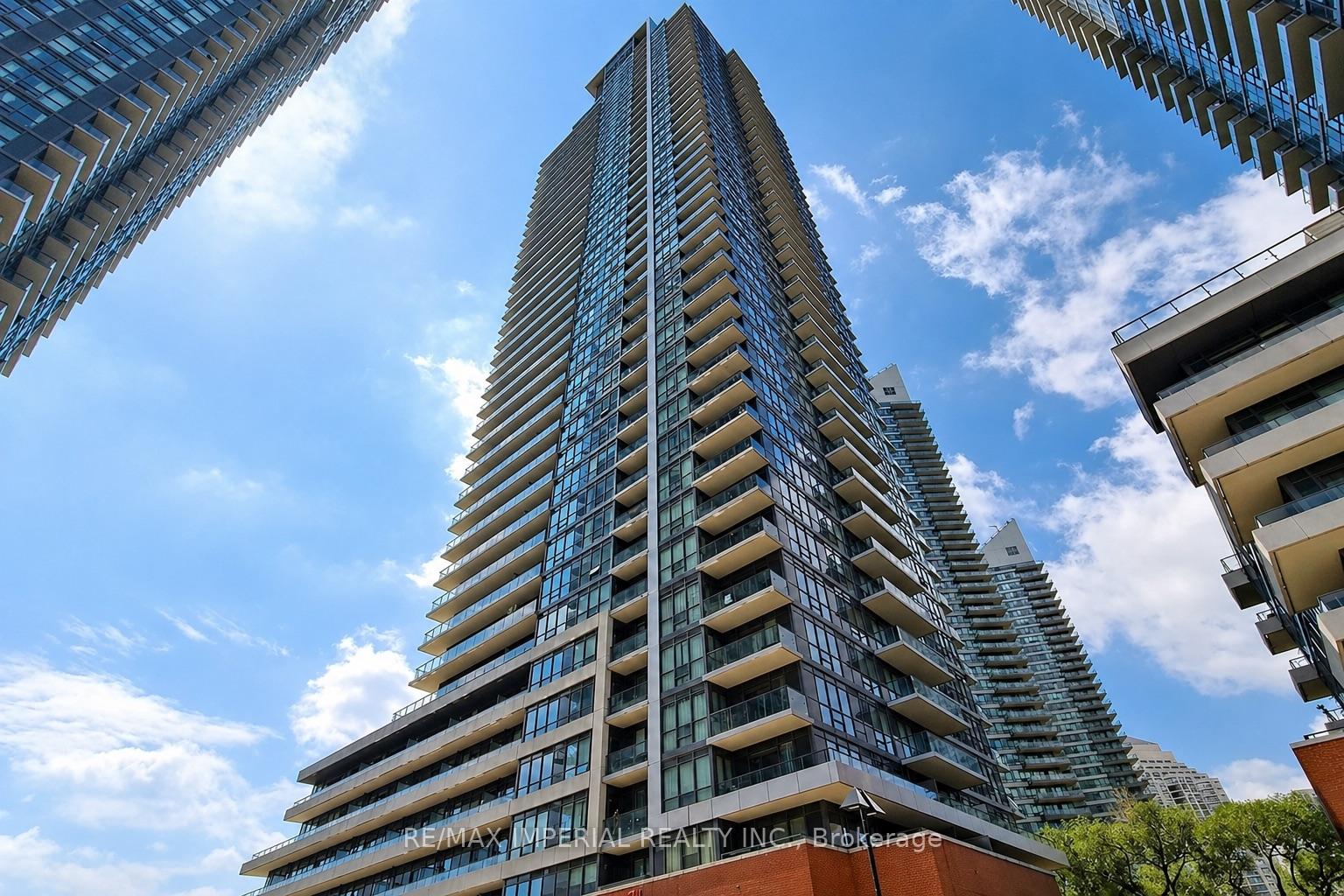 2212 Lake Shore Boulevard W #3001