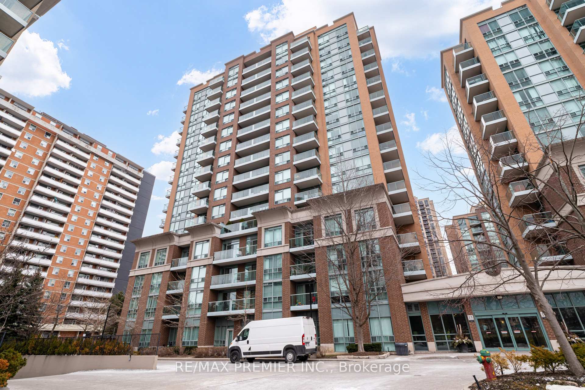 15 Michael Power Place  PH06