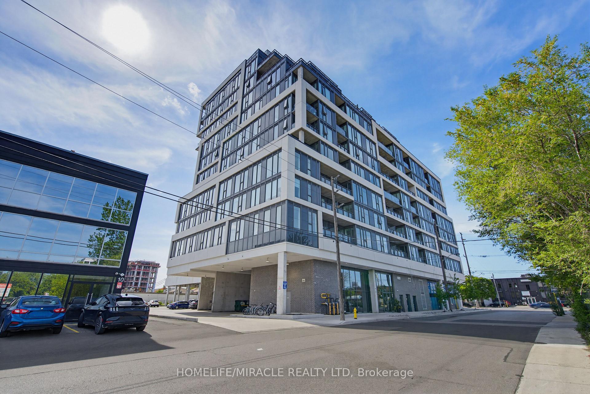 859 The Queensway N/A  #605