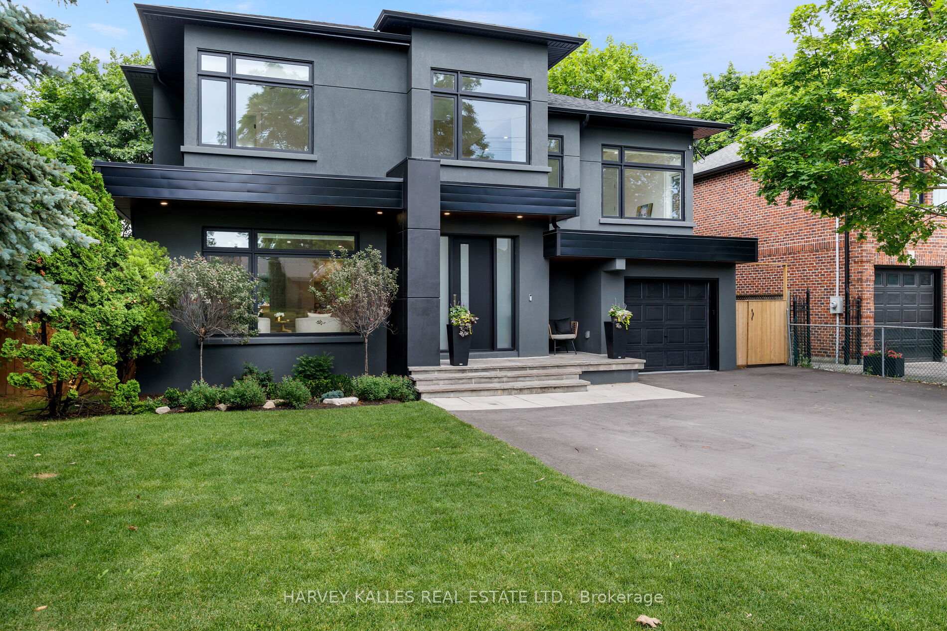 90 Great Oak Drive 