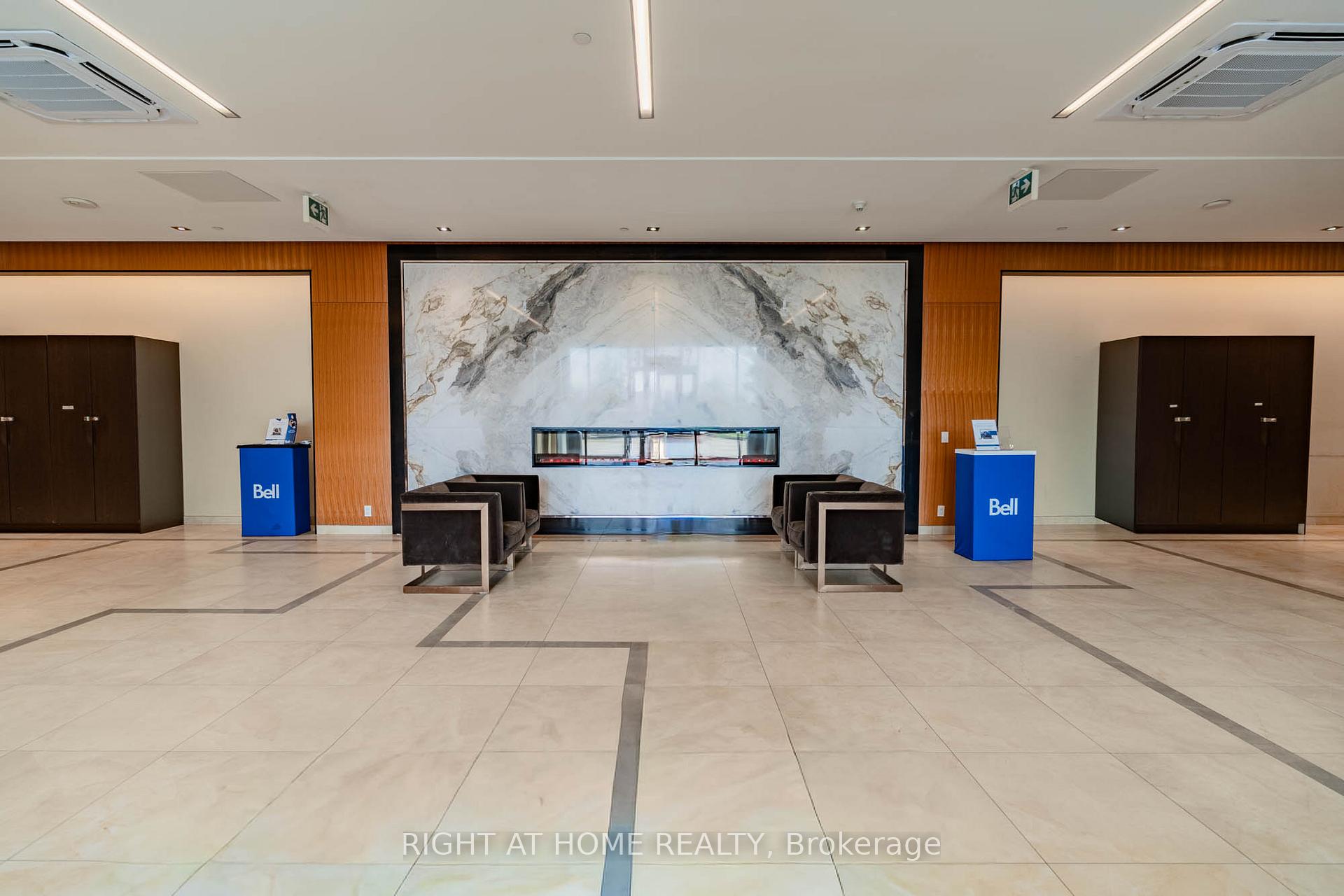 15 Zorra Street  #901