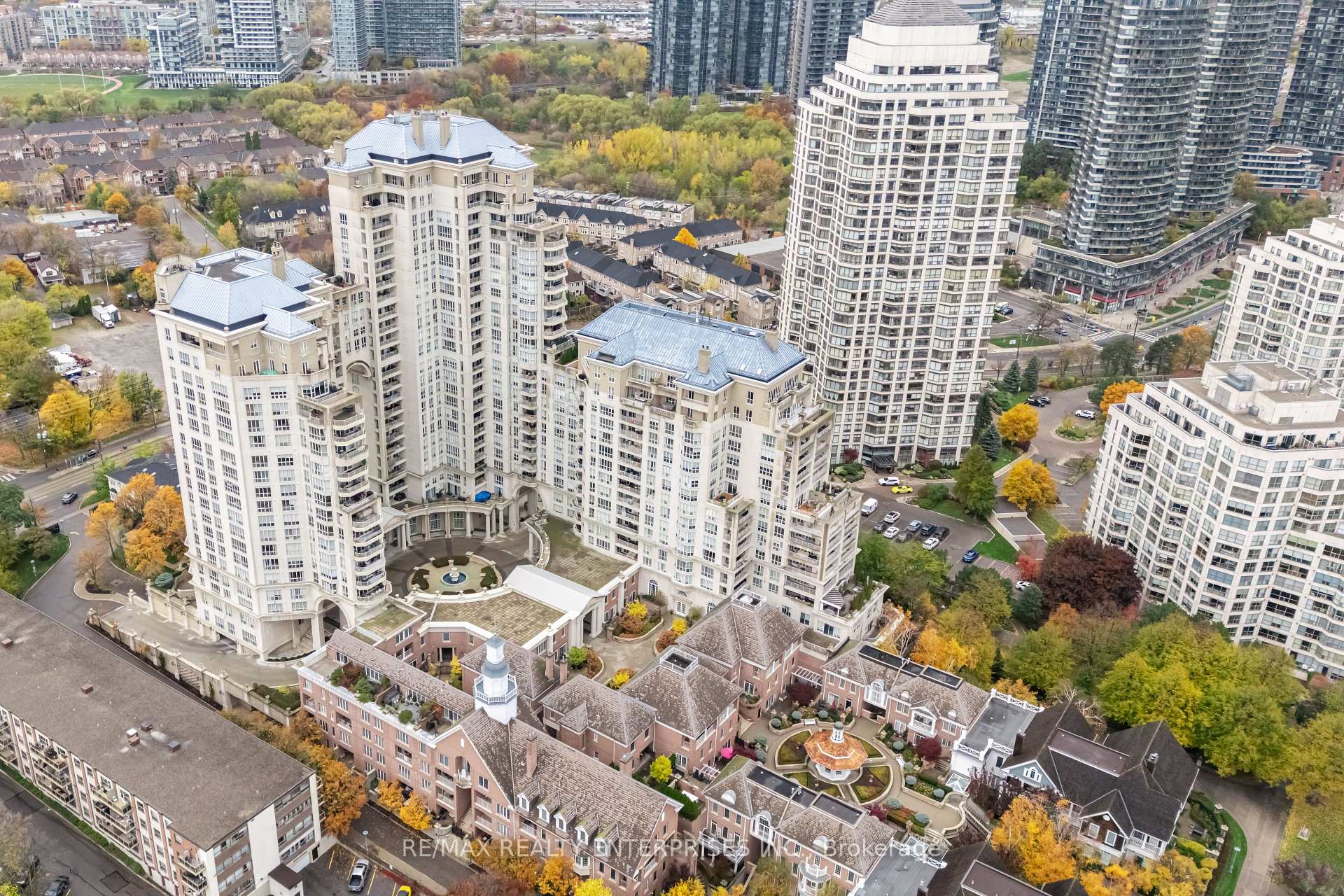 2285 Lake Shore Boulevard W #304