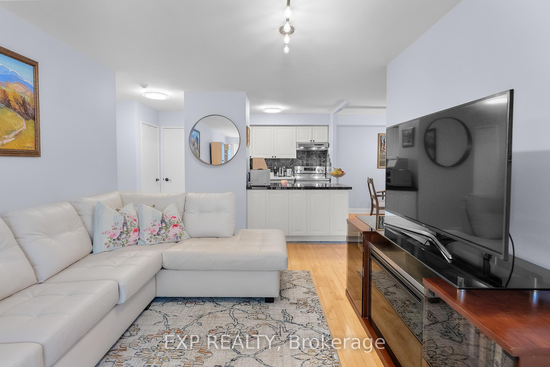 2267 Lake Shore Boulevard W #214