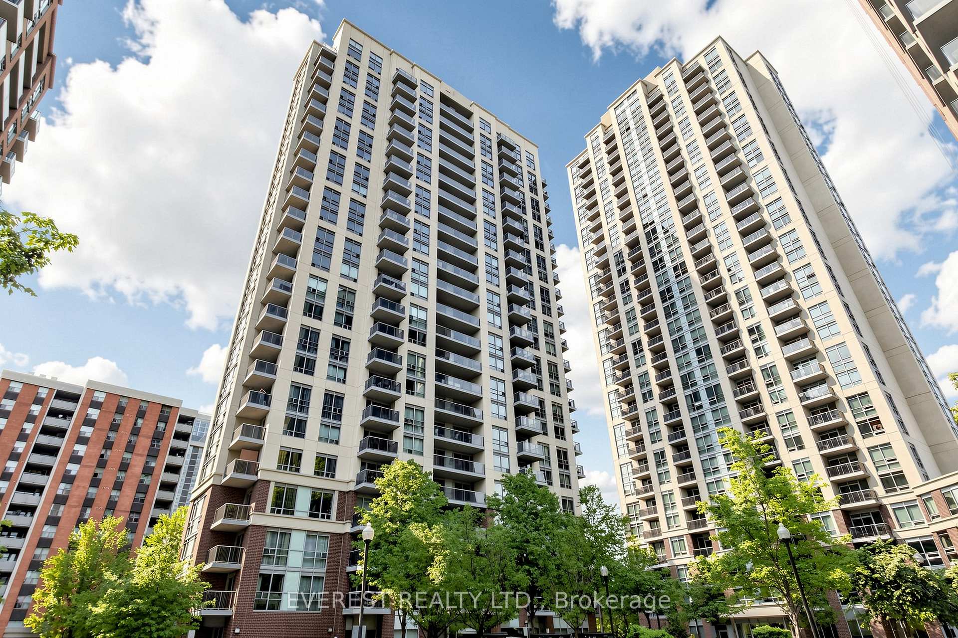 5 Michael Power Place  #2101