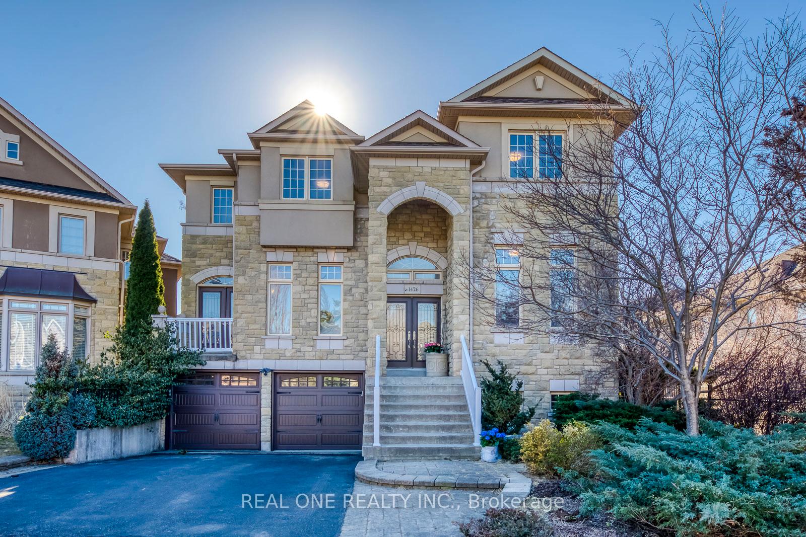 1426 Redwing Court 