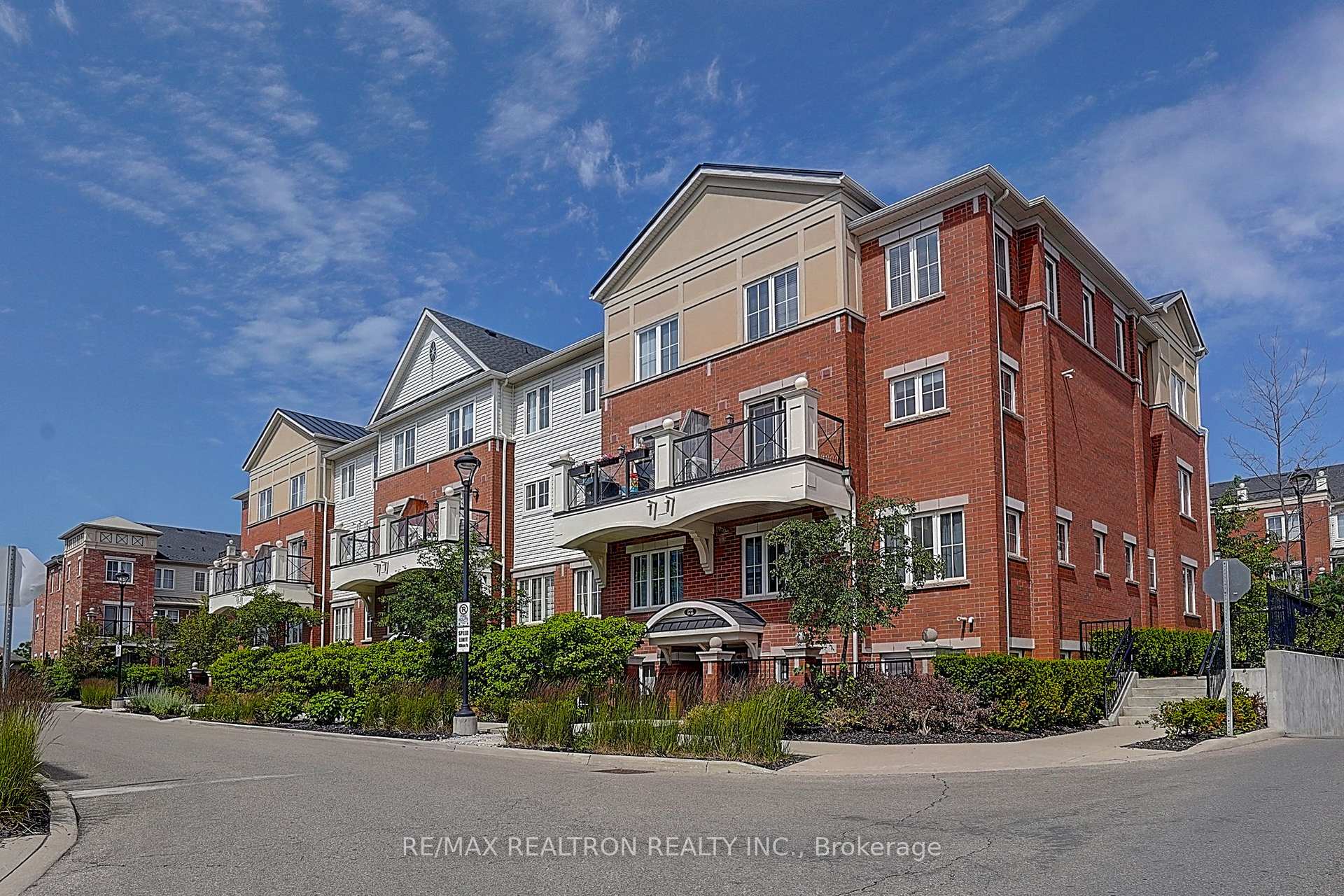 2492 Post Road  #16