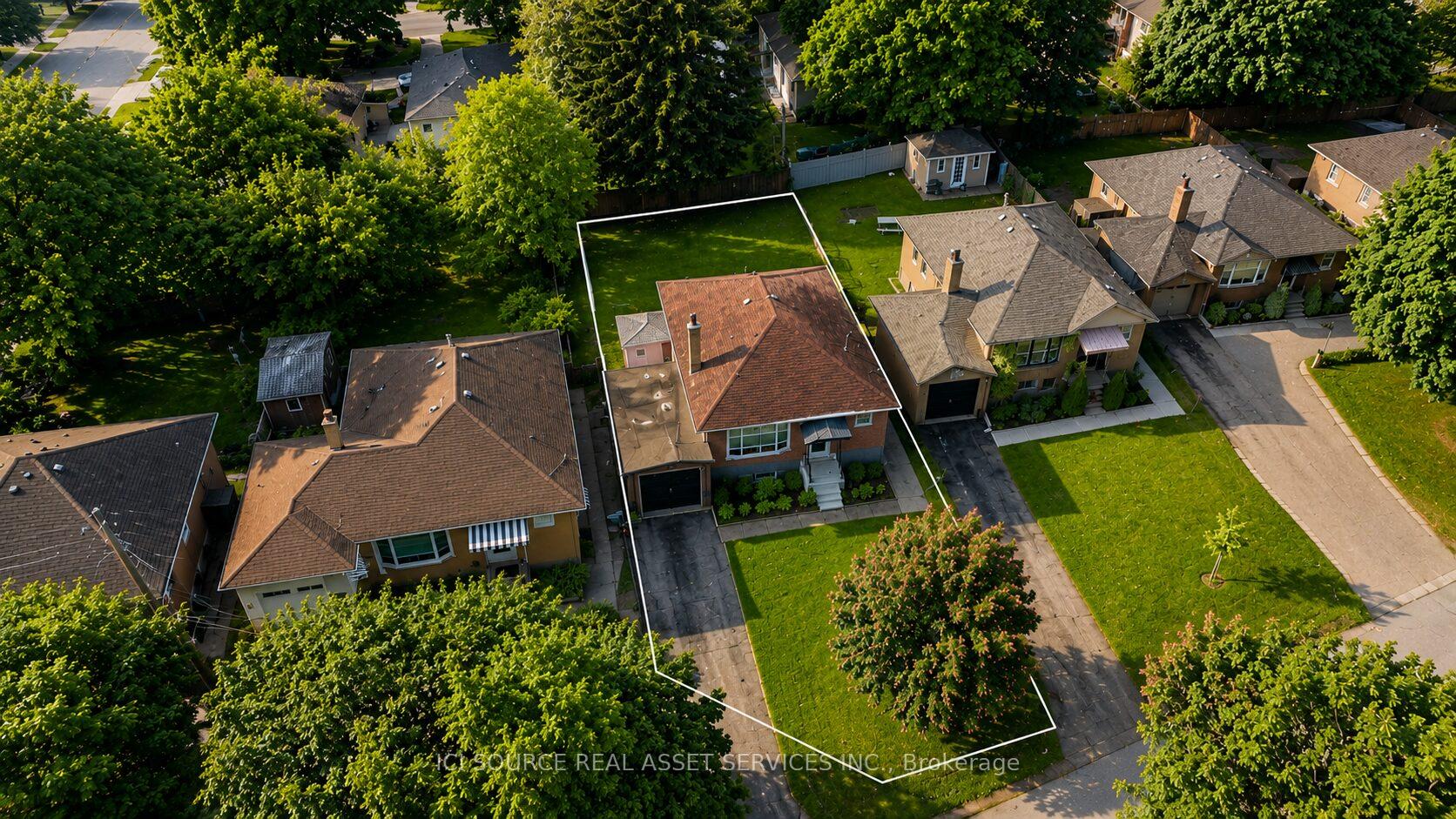 100 Ballacaine Drive 