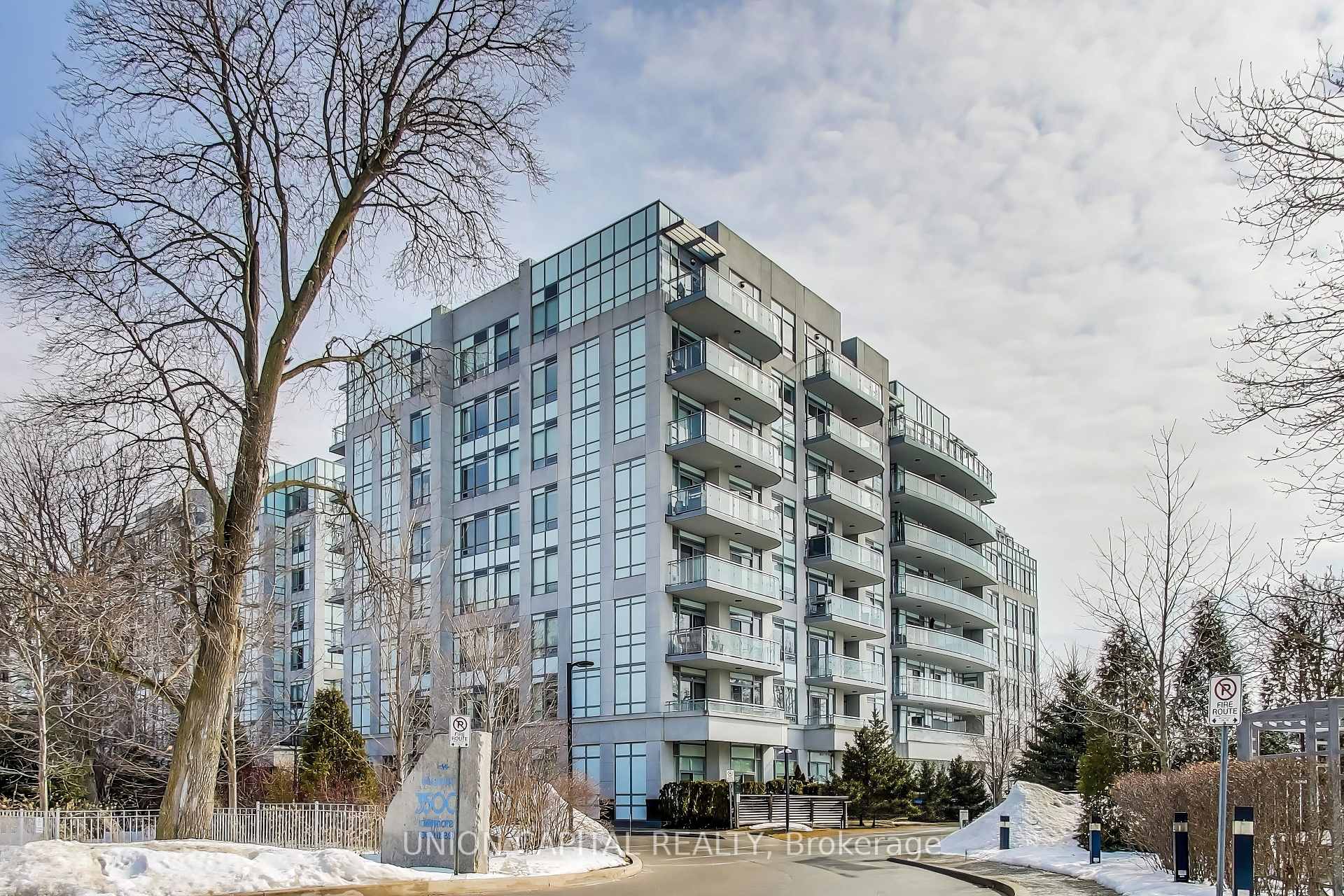3500 Lakeshore Road W #525