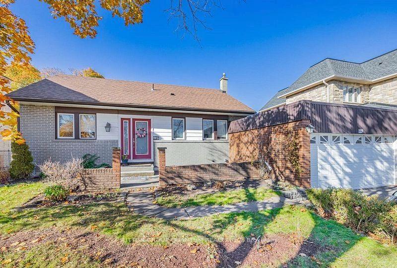127 Mayfield Drive N