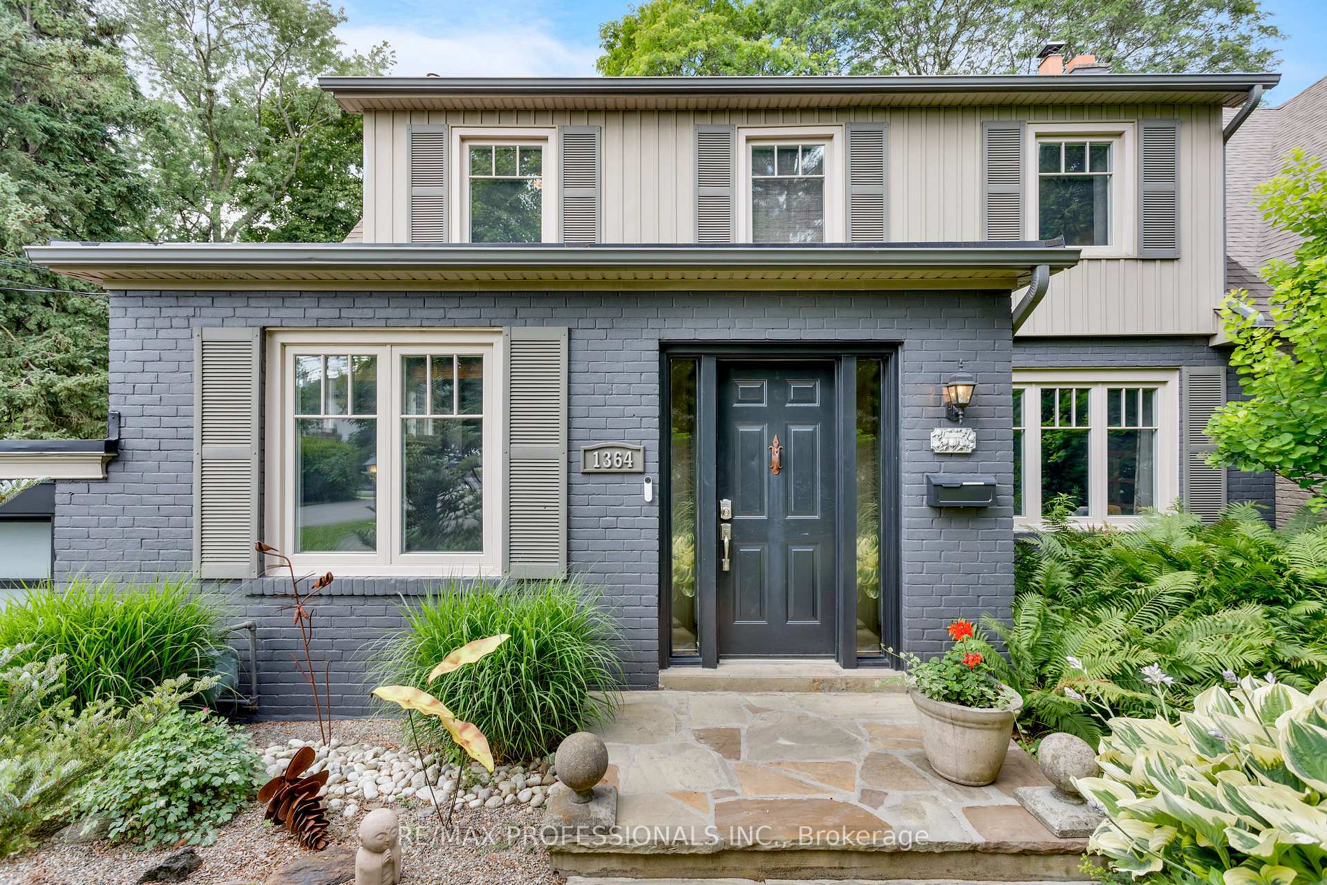 1364 Islington Avenue 
