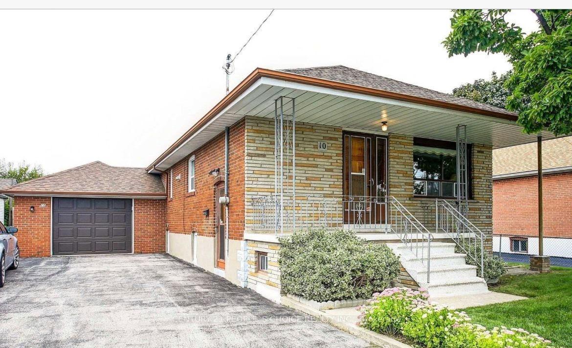 10 Rosewood Avenue 