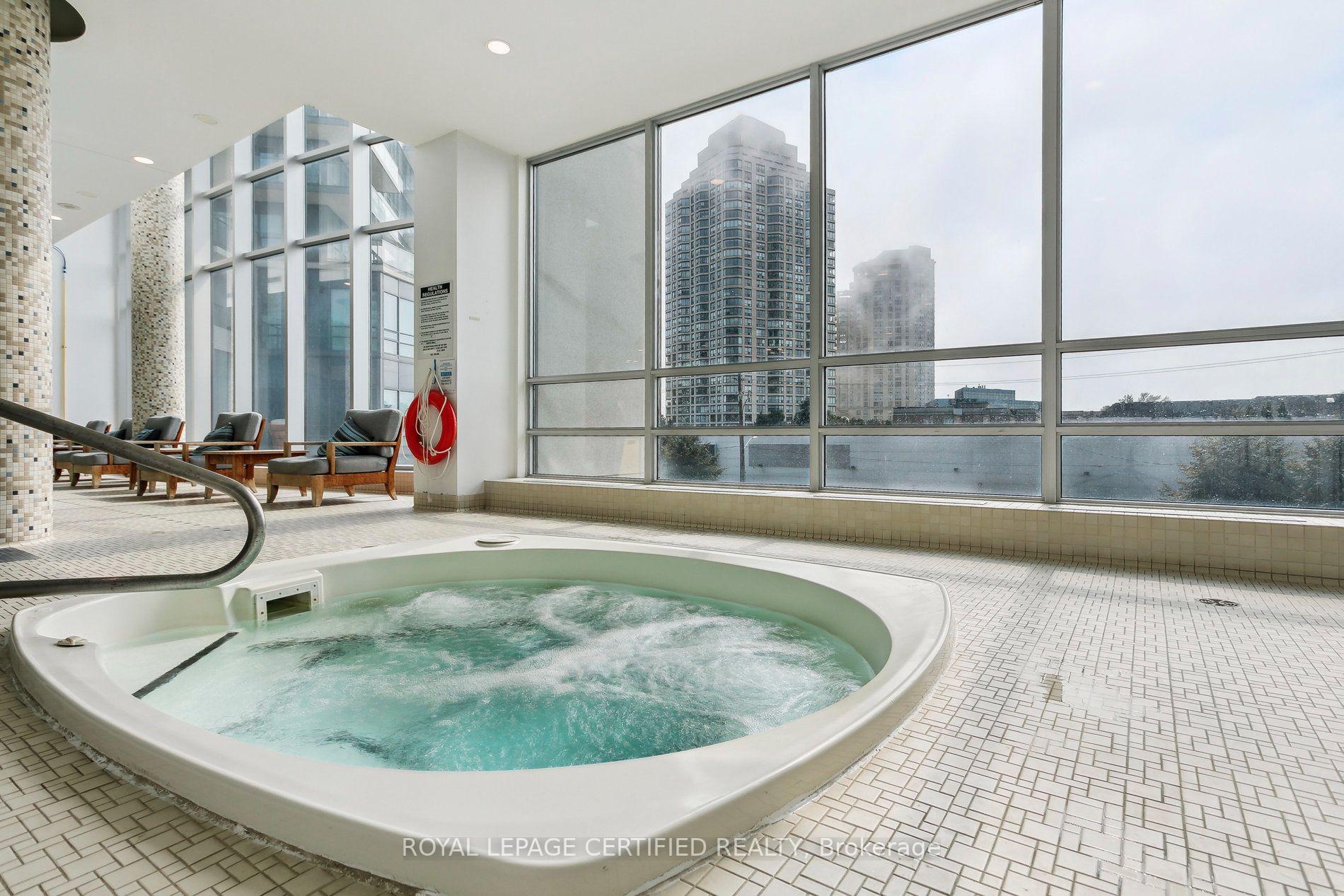 2240 Lakeshore Boulevard W #1208