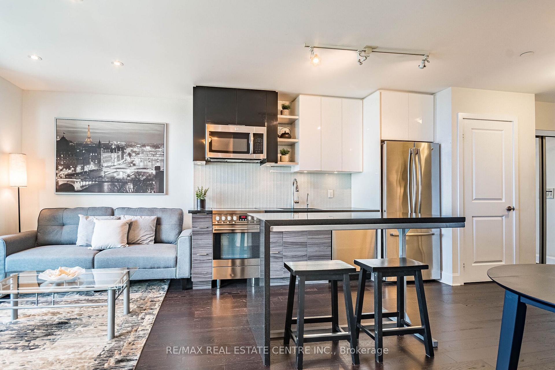 33 Shore Breeze Drive  #2102