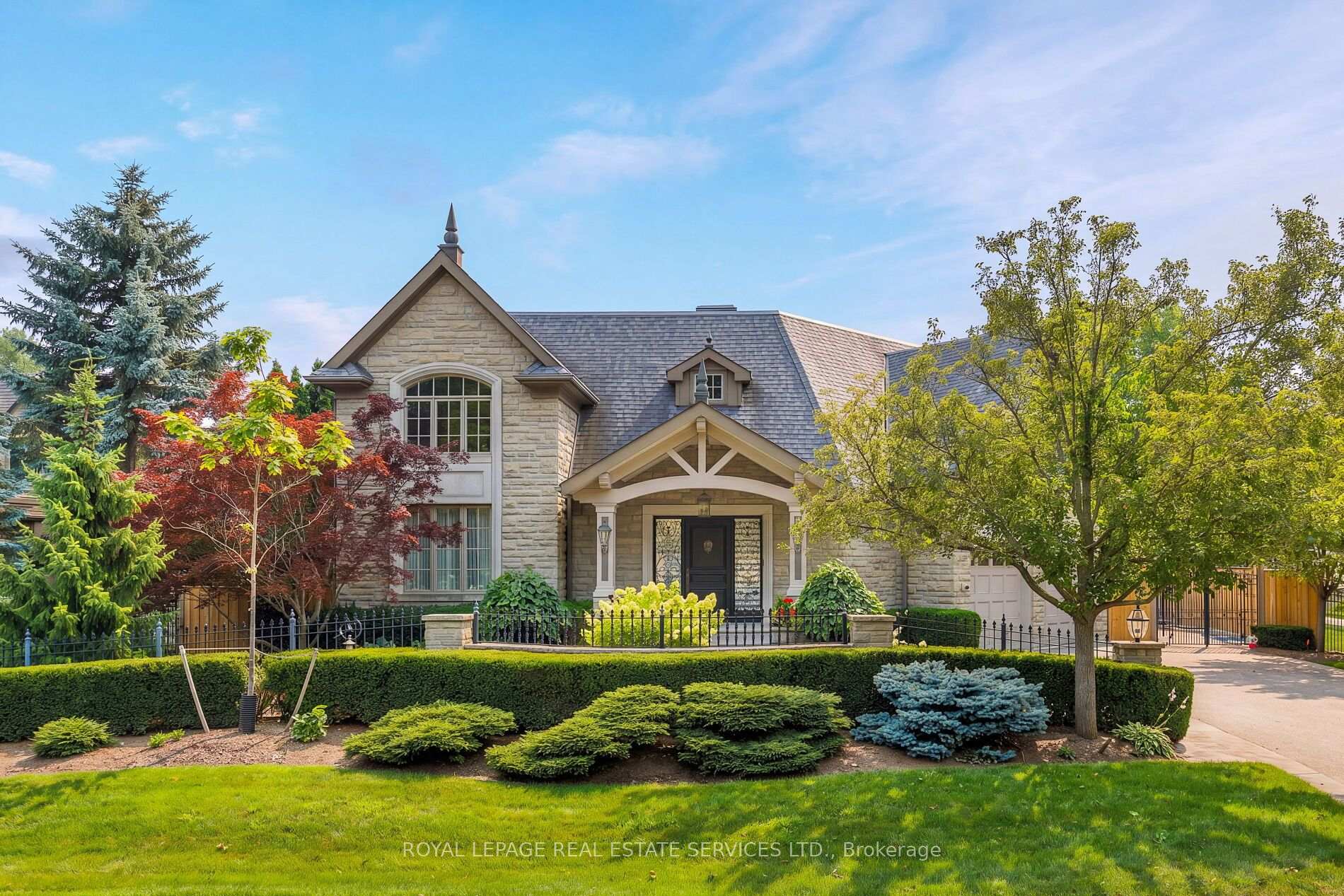 70 Shorewood Place 