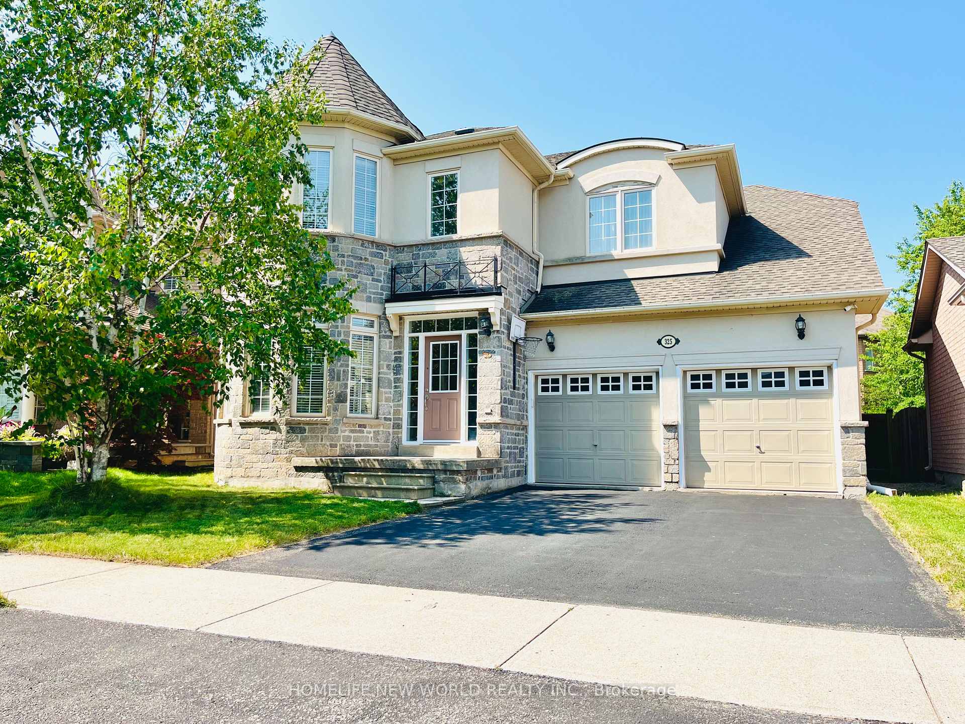 325 ADMIRAL Drive 