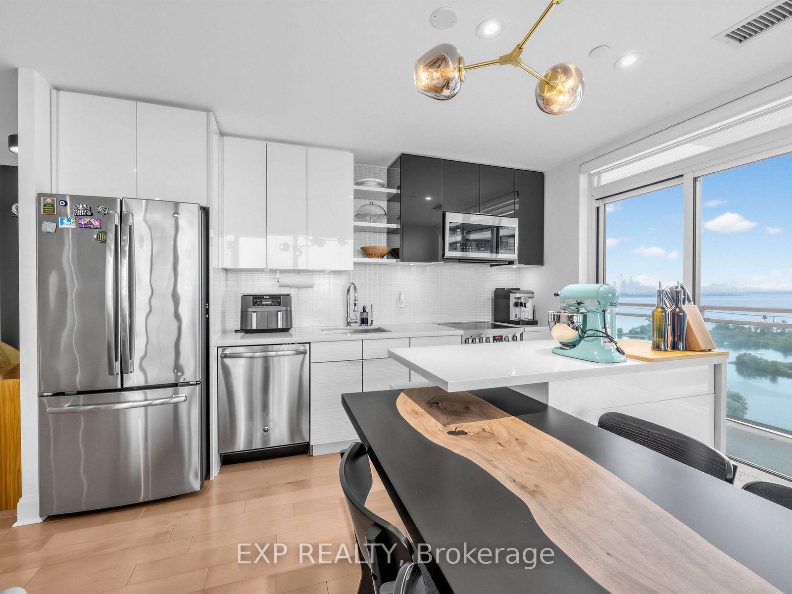 33 Shore Breeze Drive  #1910