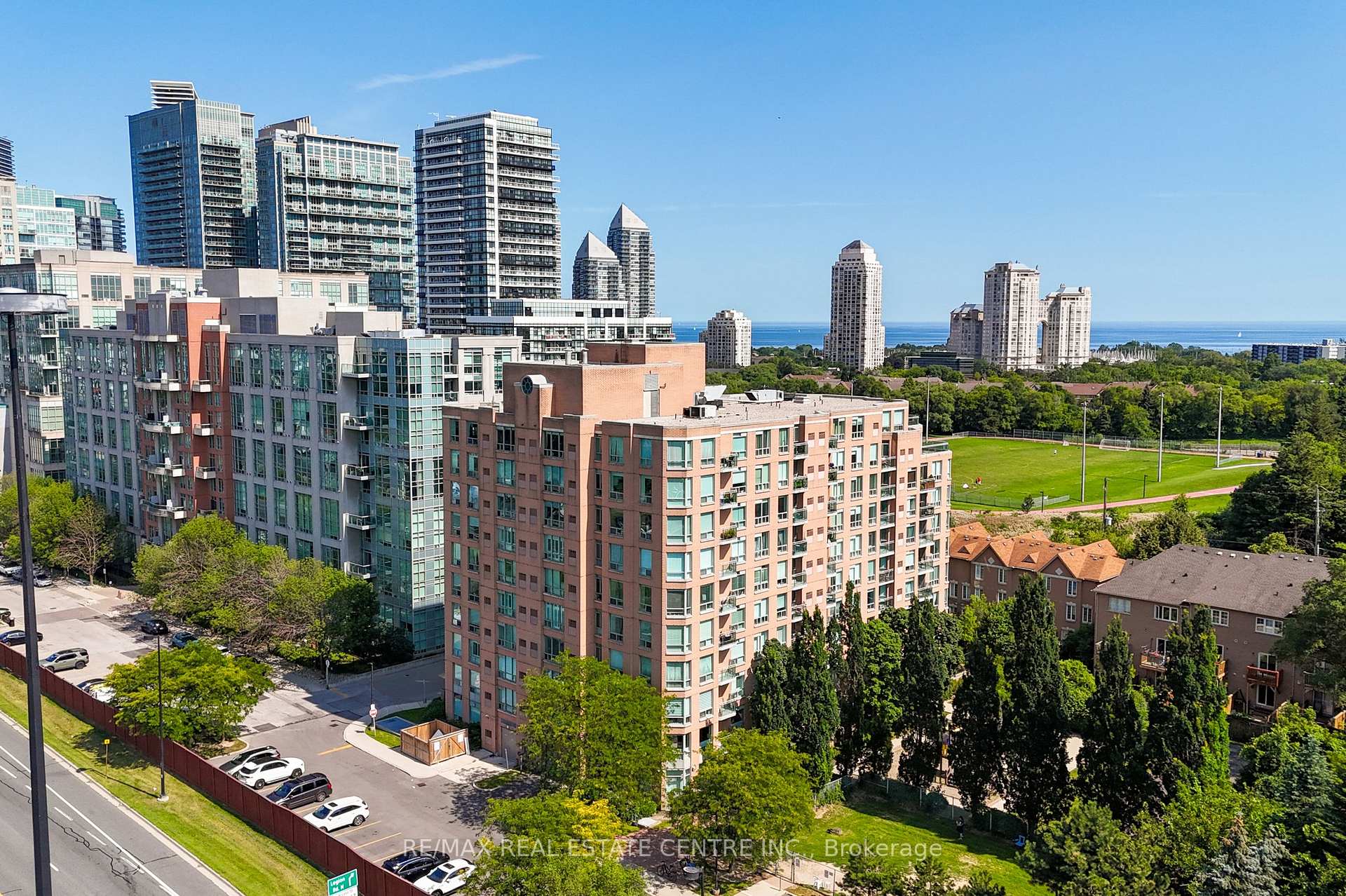 190 Manitoba Street  #706