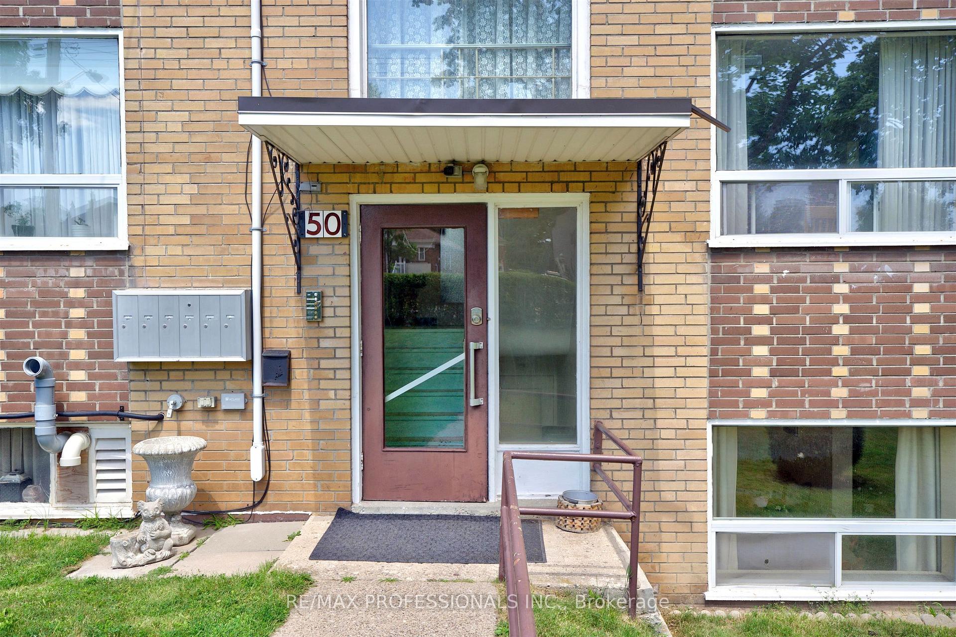50 Waniska Avenue 