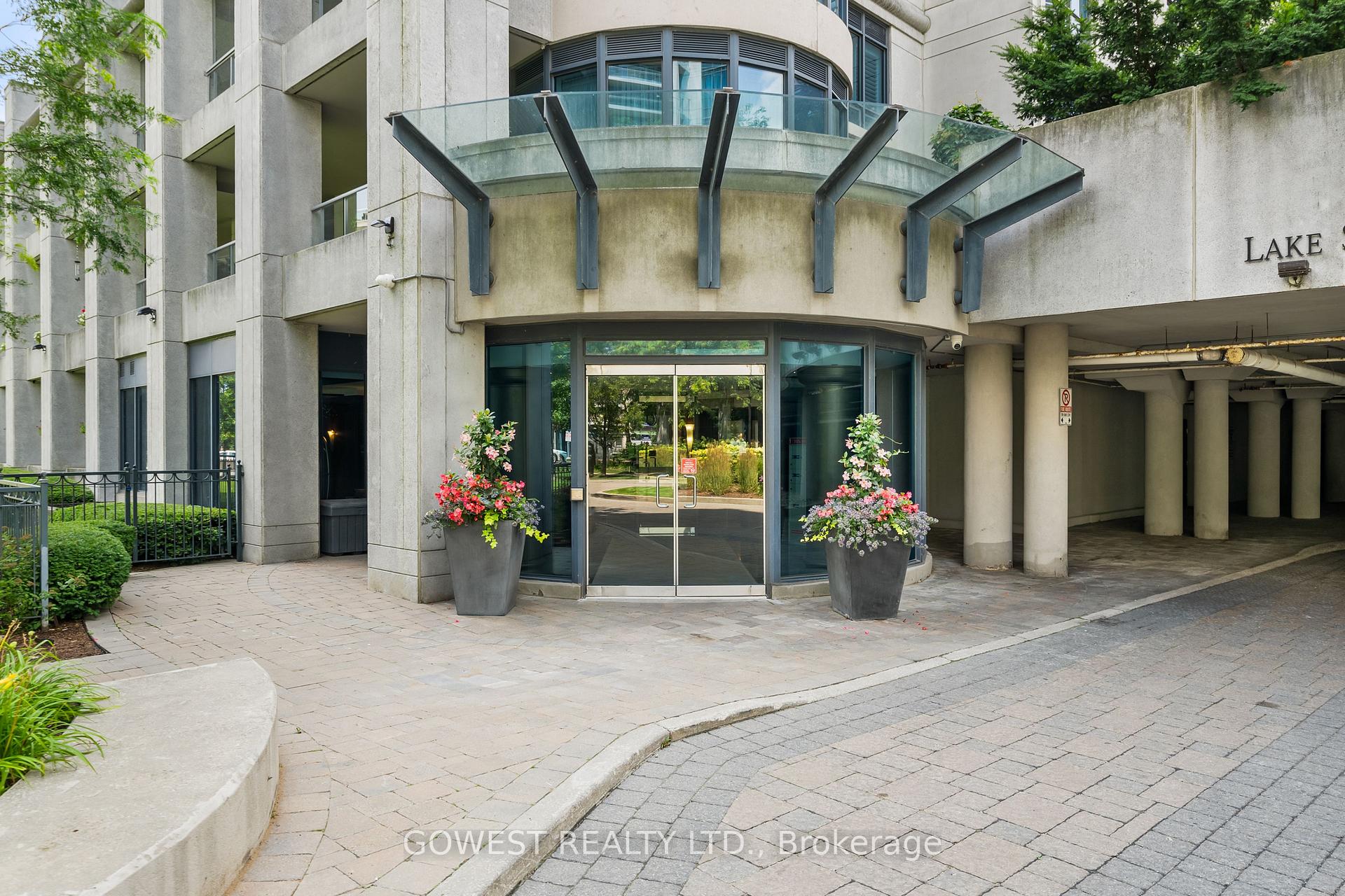 2095 Lake Shore Boulevard W #318