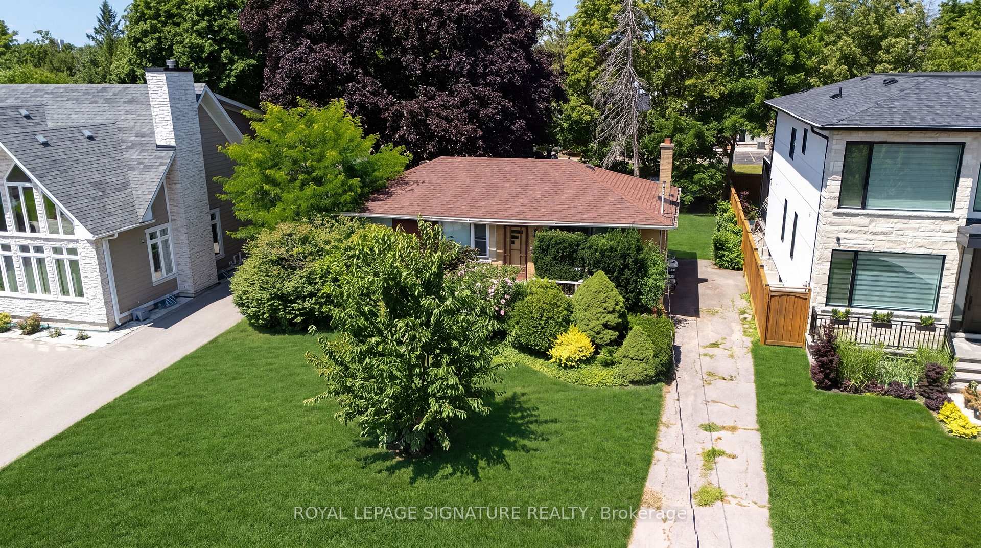 1405 CONSTANCE Drive 