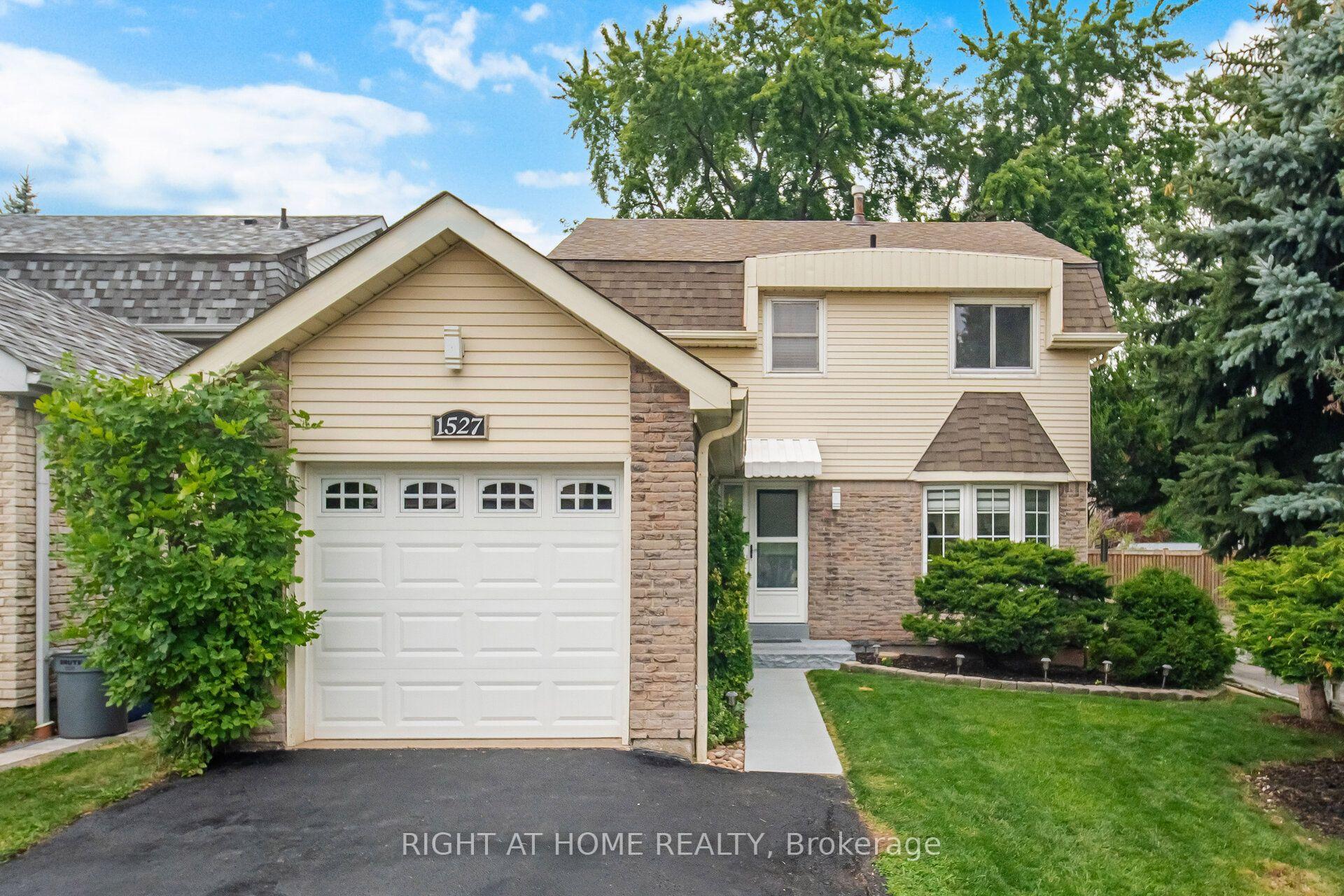 1527 Forestdale Court 