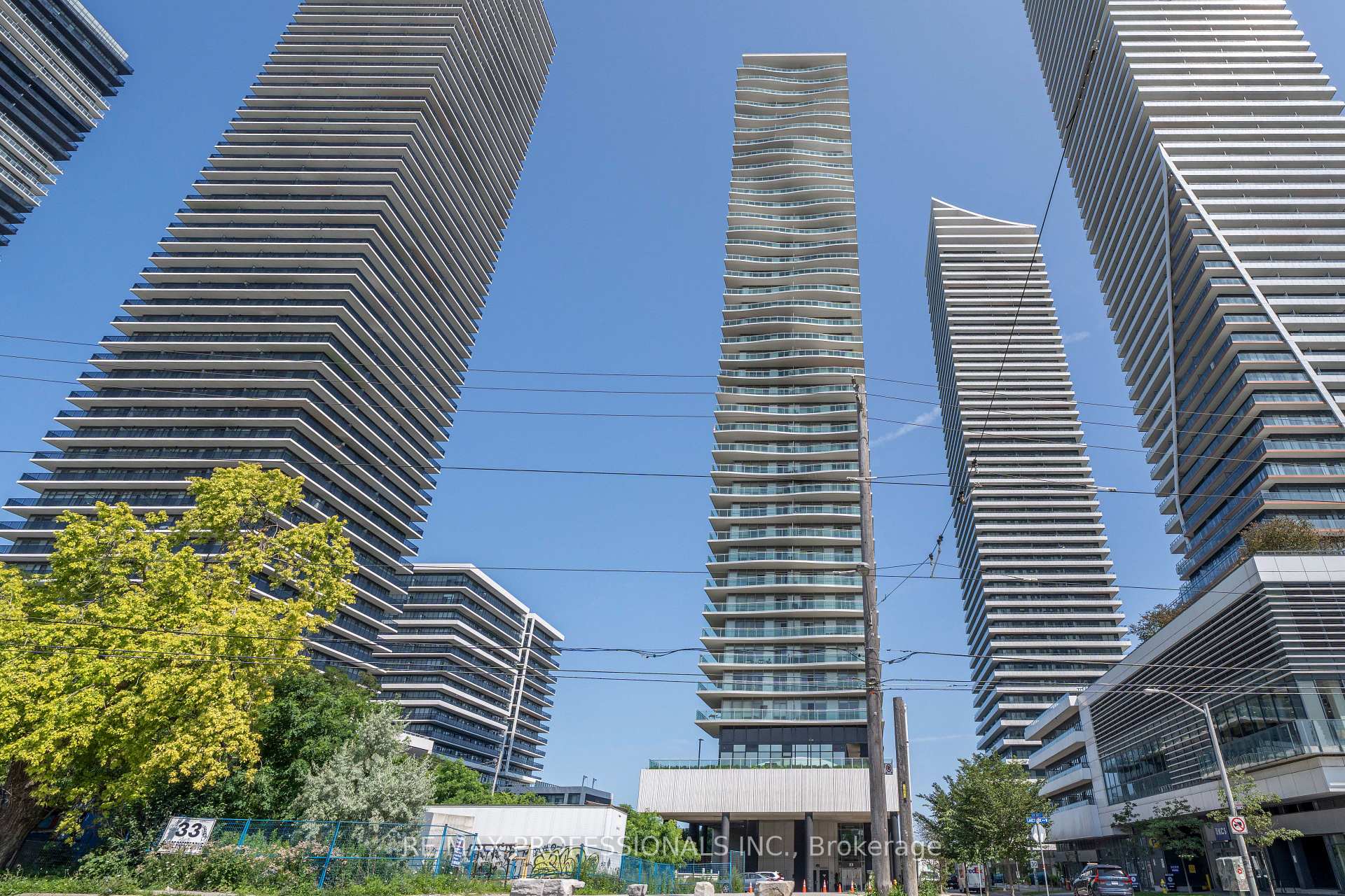 33 Shore Breeze Drive  #1904