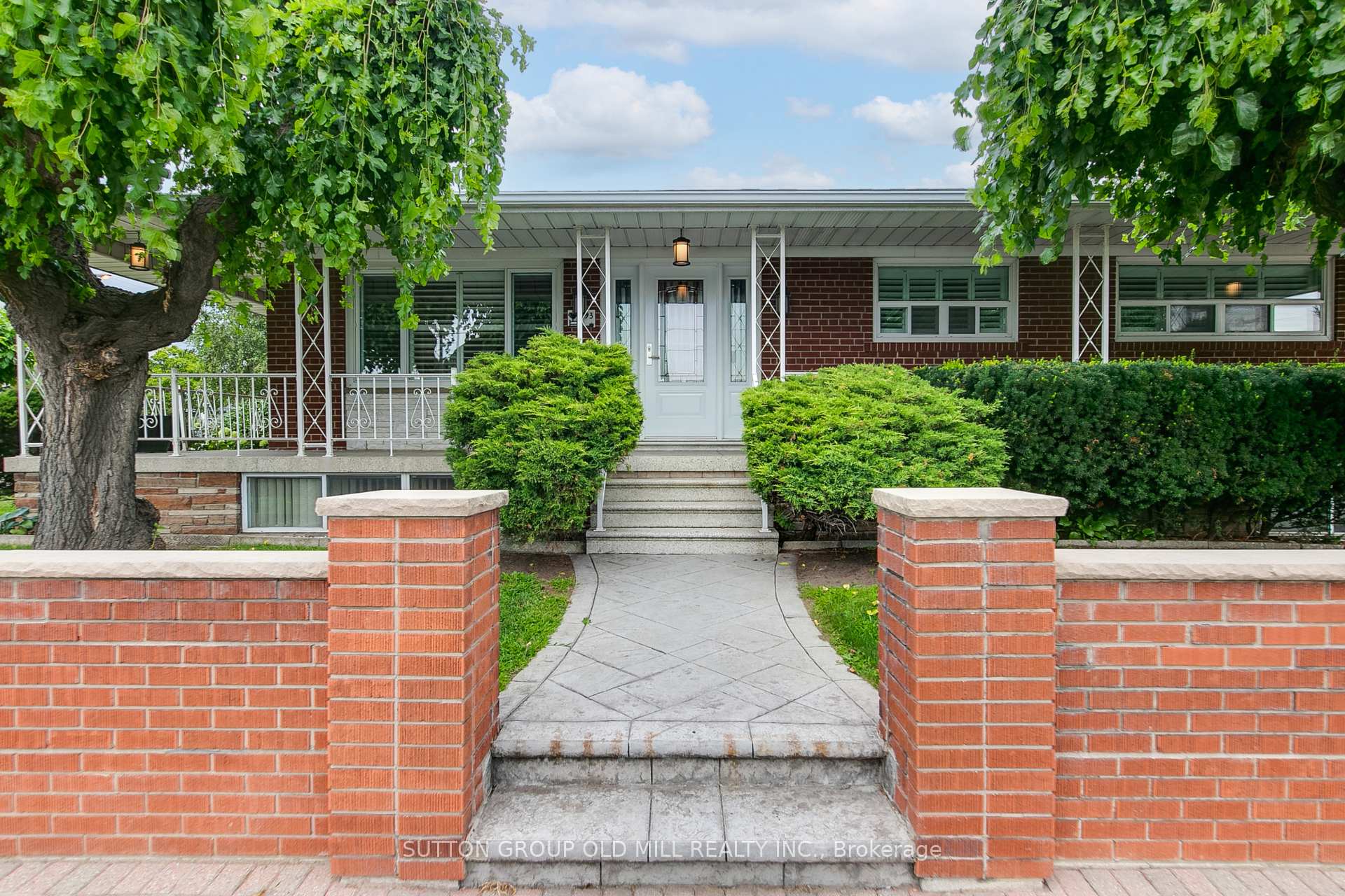 993 Islington Avenue 