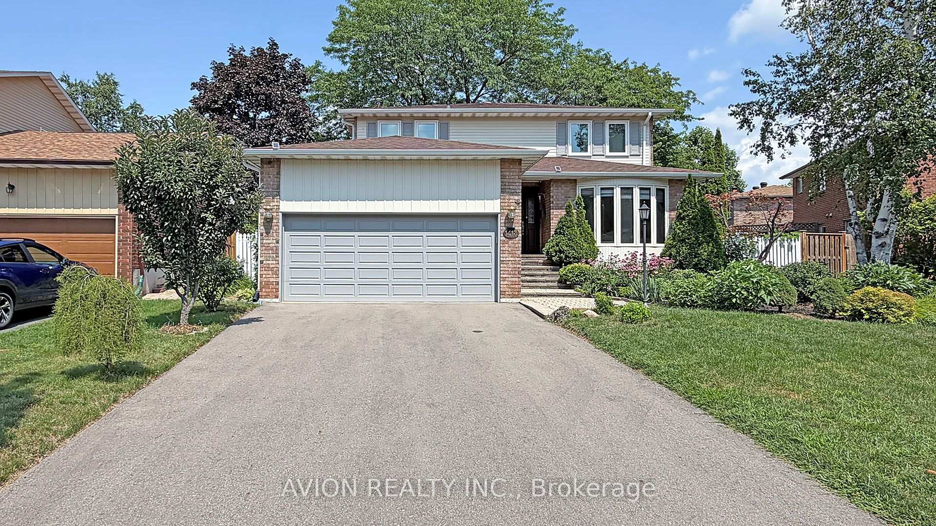 1413 Harmsworth Square 