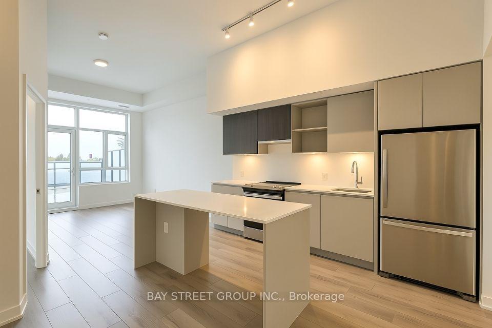 395 Dundas Street W #130