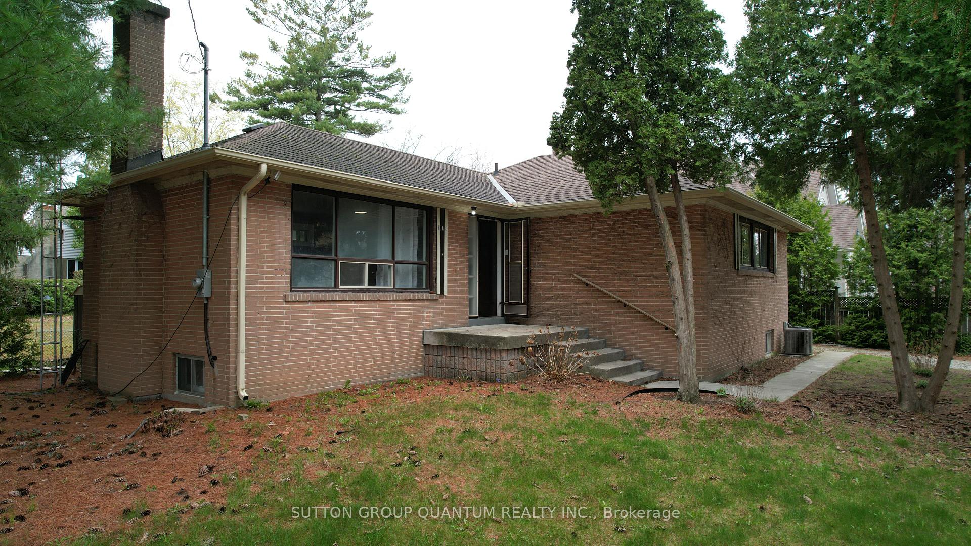 394 Maplehurst Avenue 