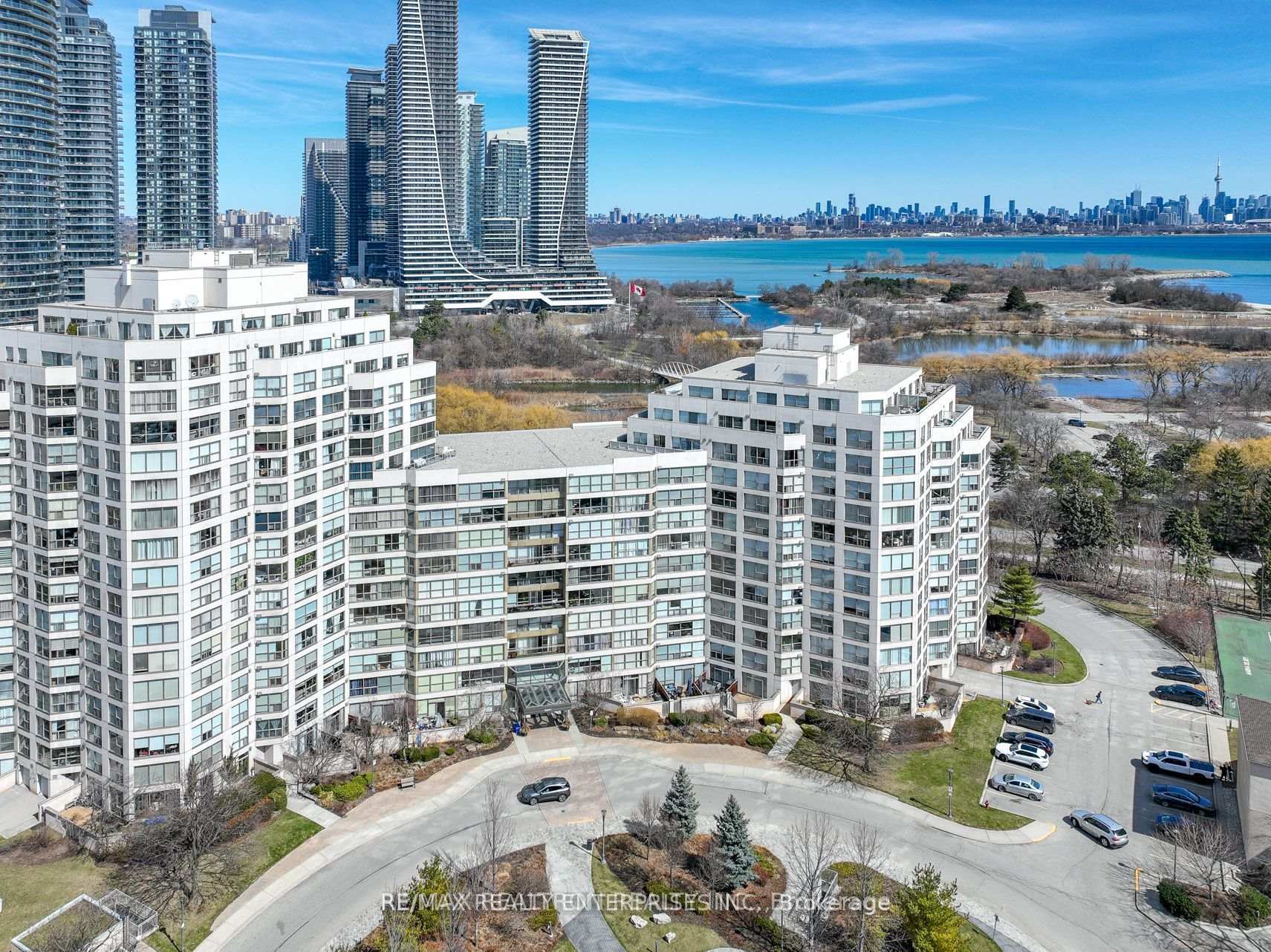 2261 Lake Shore Boulevard W #607