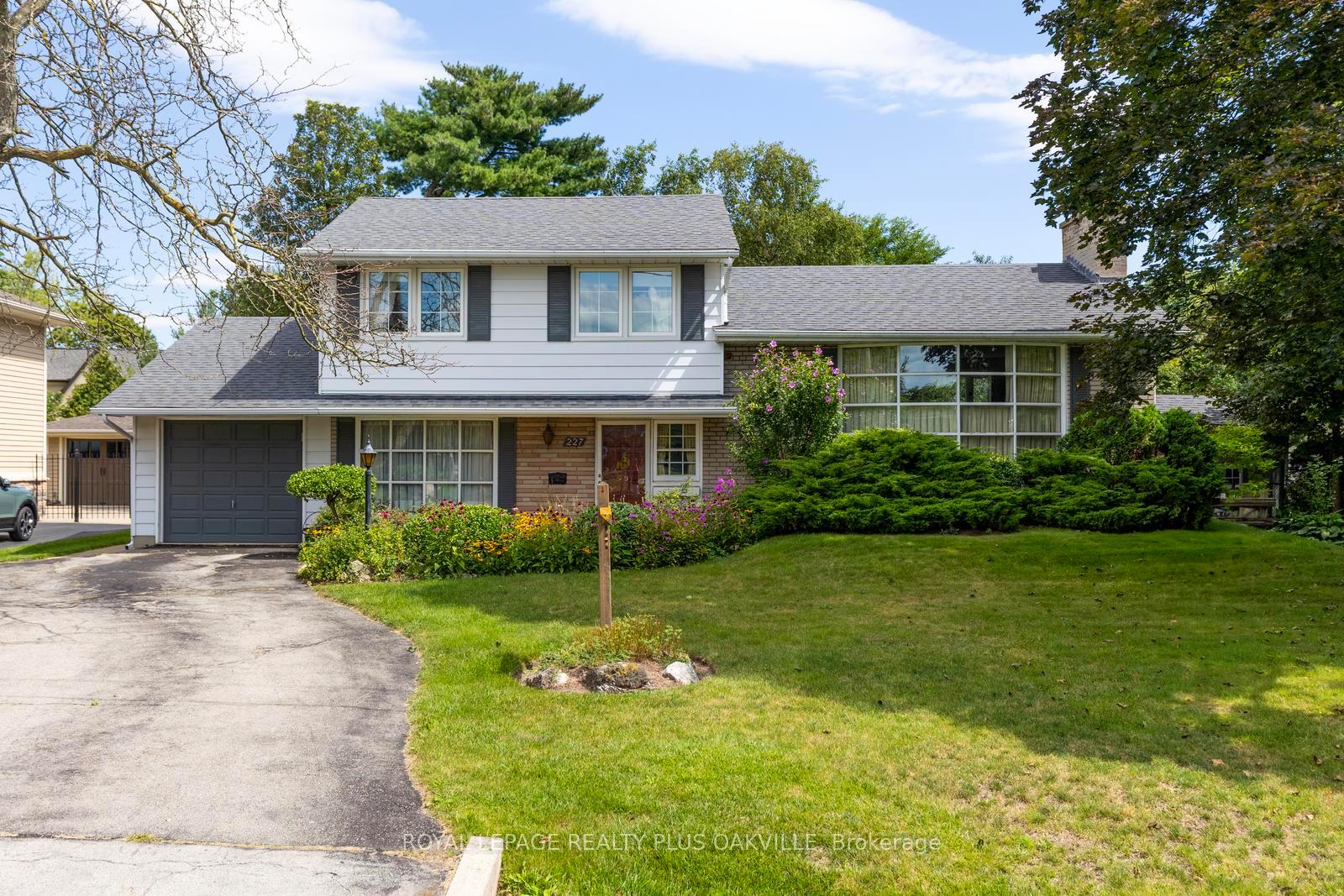 227 Sandwell Drive 