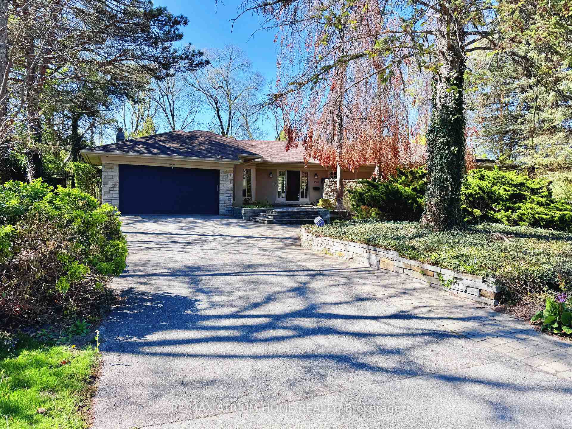 223 Trelawn Avenue 