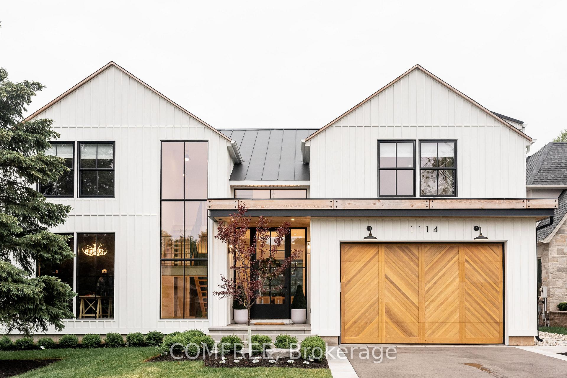 1114 TRUMAN Avenue 