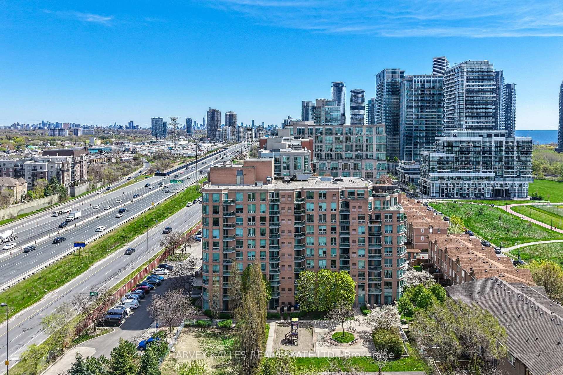 190 Manitoba Street  #904