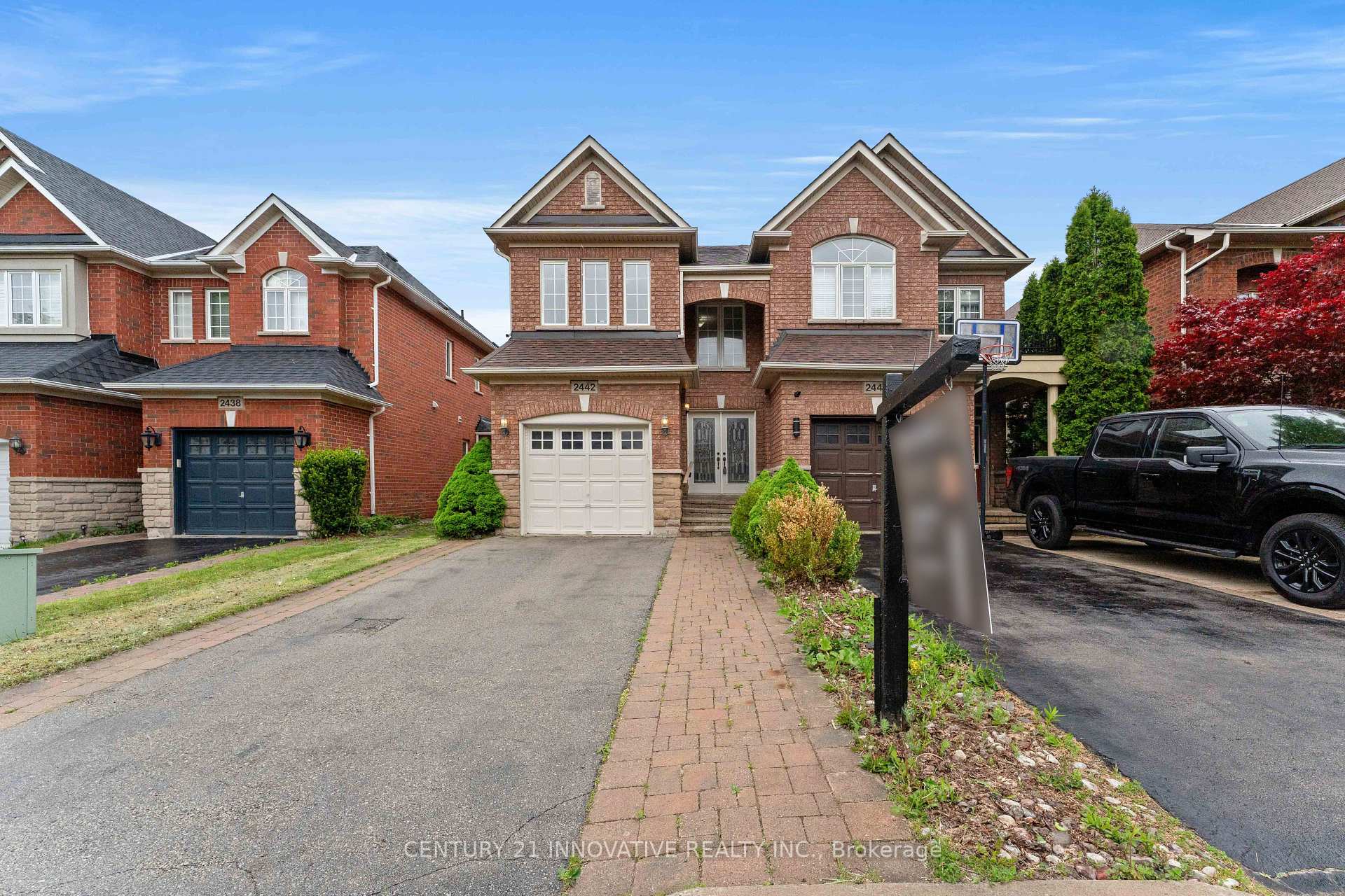2442 Felhaber Crescent 