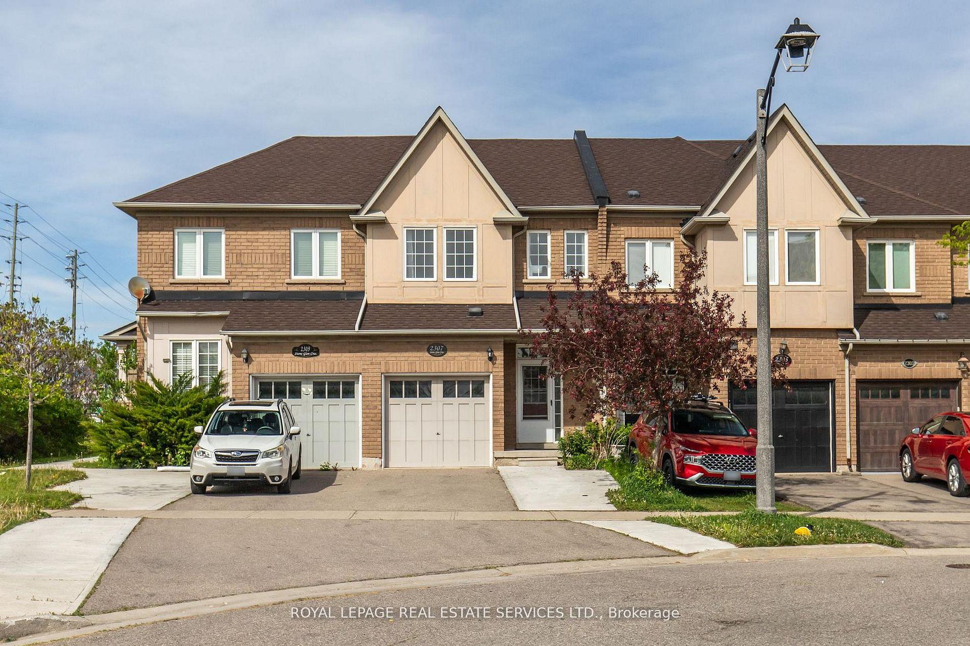 2307 Stone Glen Crescent 