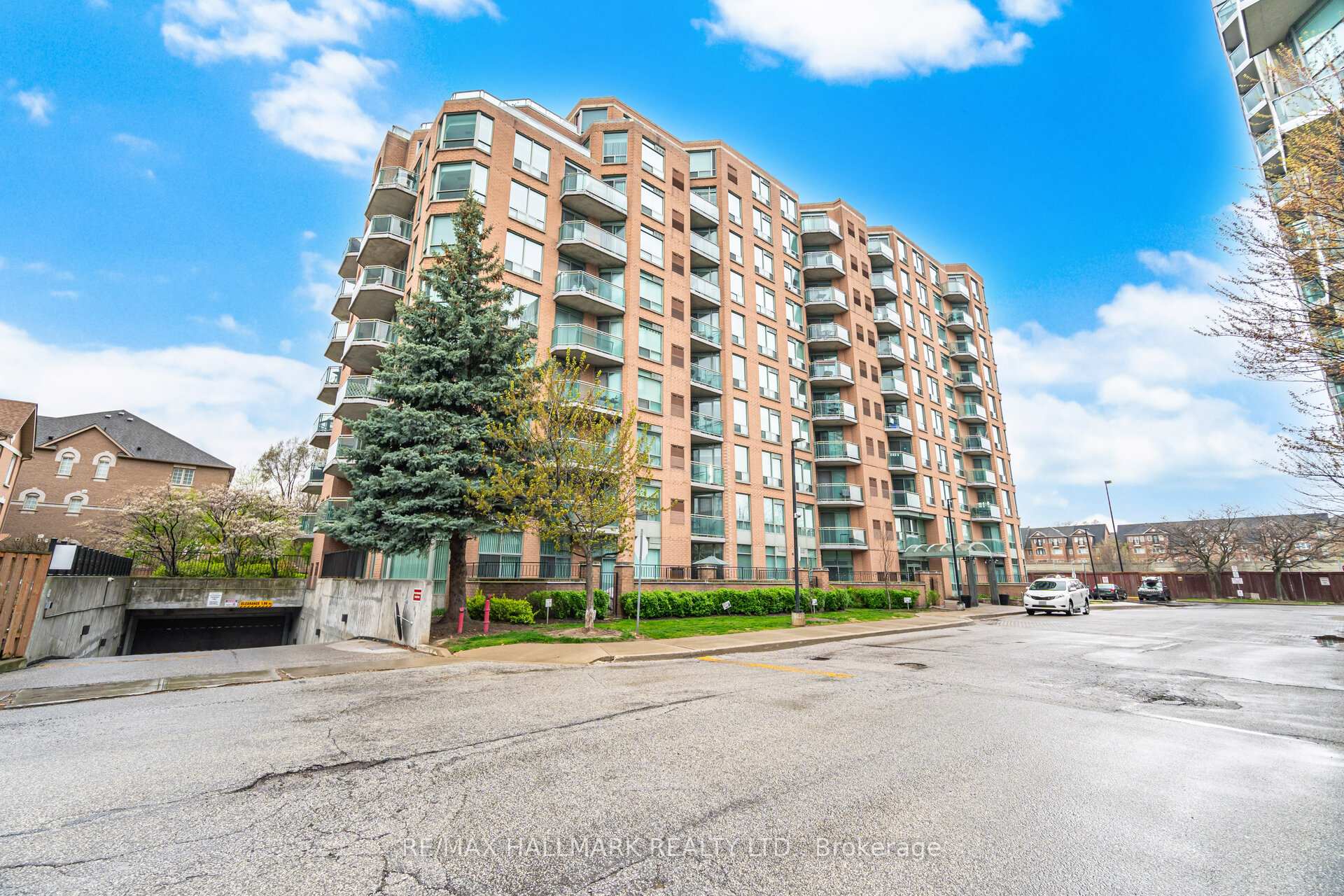 190 Manitoba Street  #209