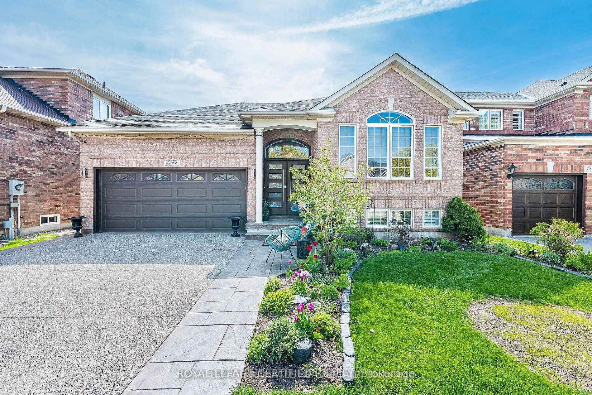 2368 Foxhole Circle 