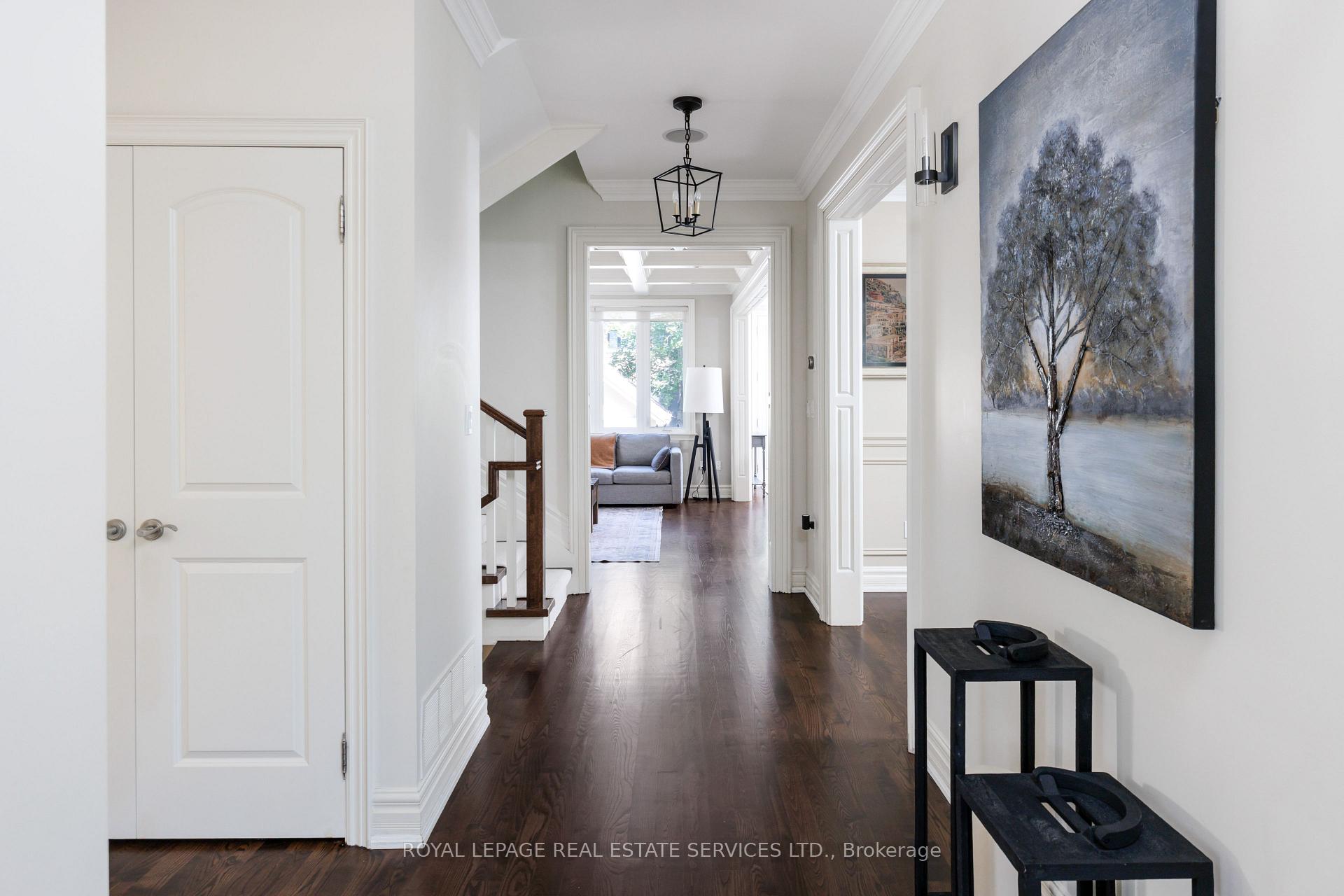 4 Springbrook Gardens 