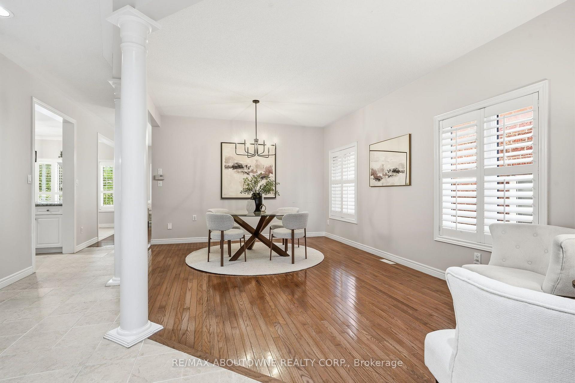 2381 Grand Oak Trail 