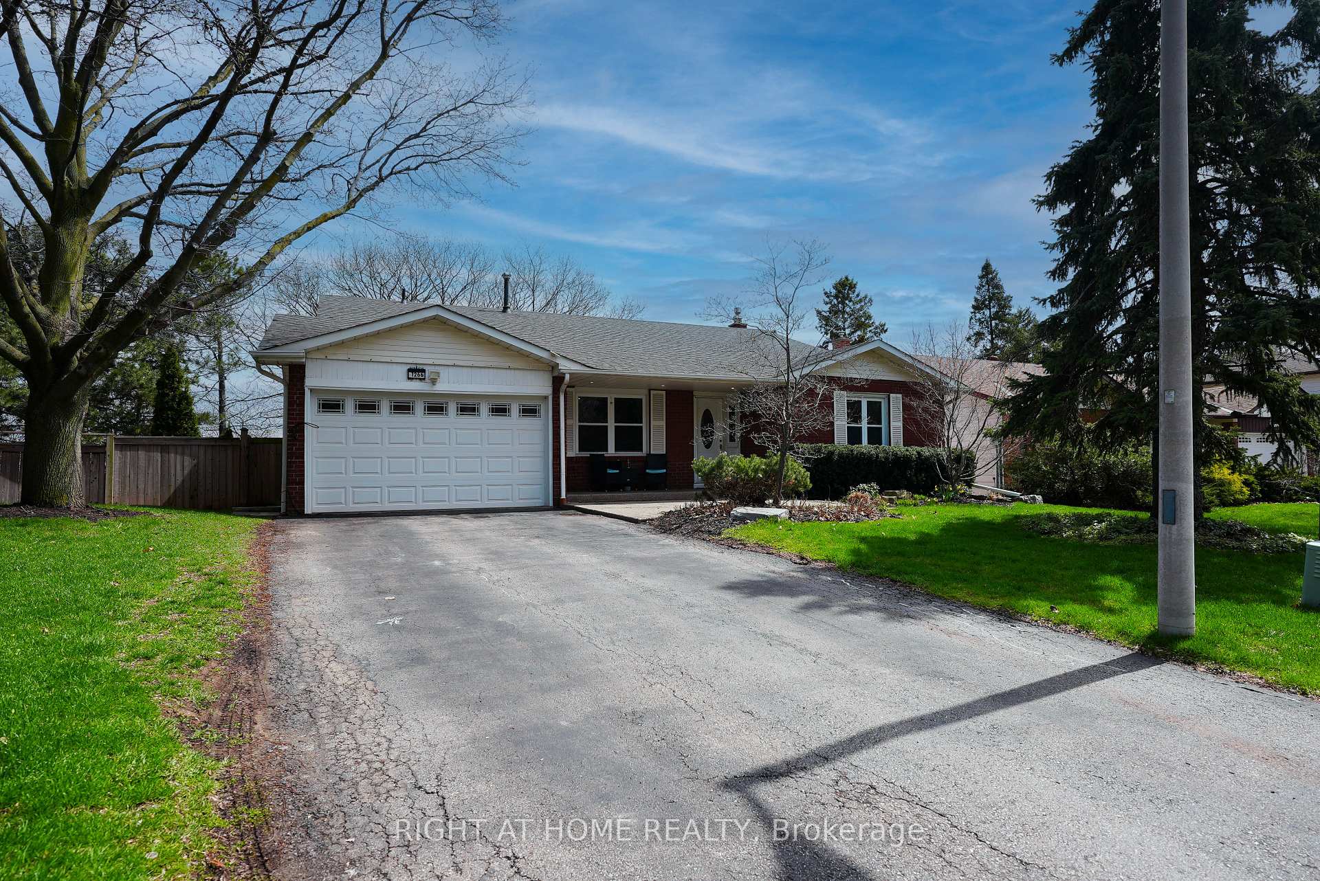 1266 Lakeview Drive 