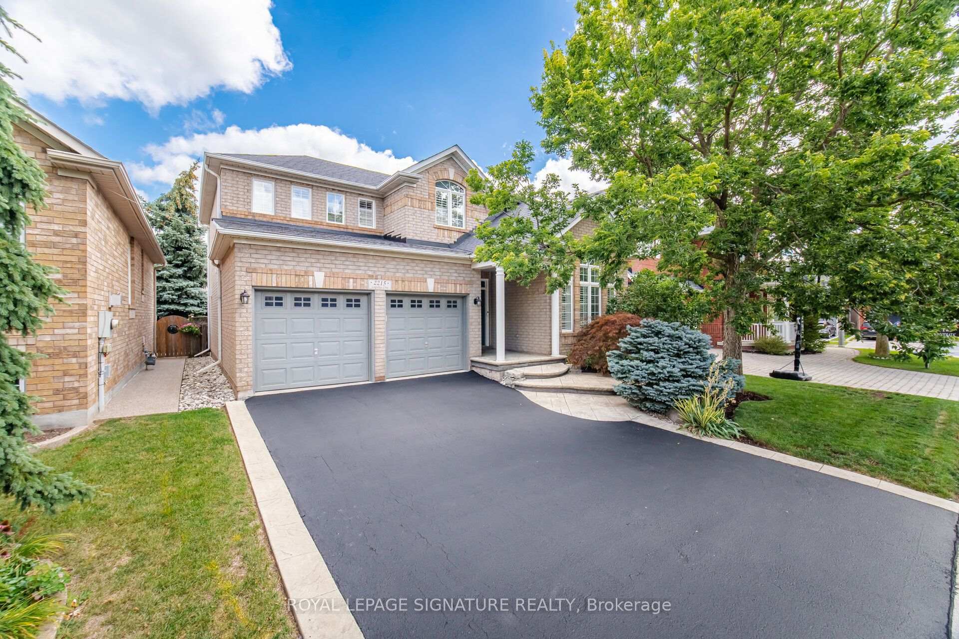 2215 Lapsley Crescent 
