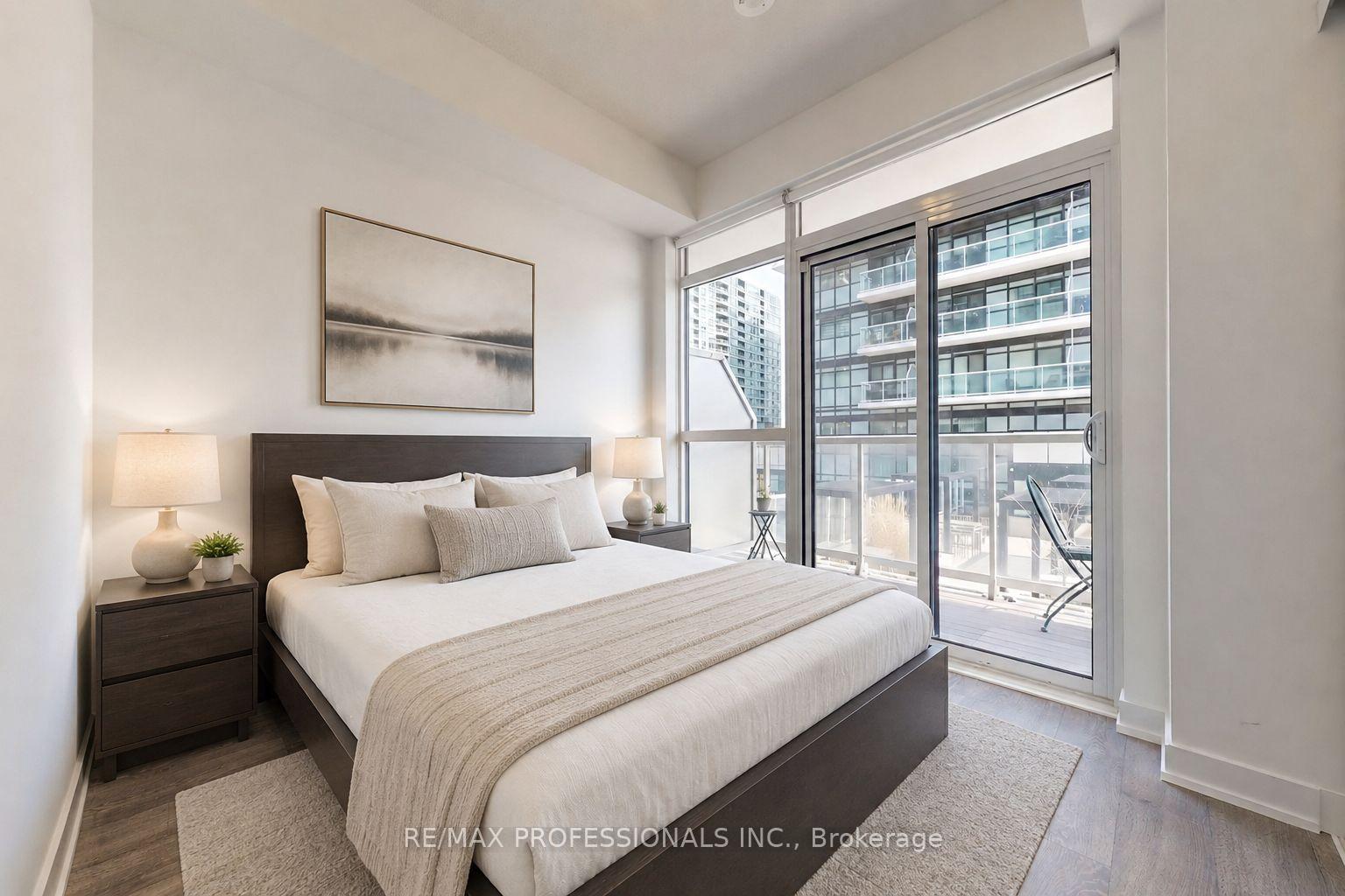 251 Manitoba Street  #504