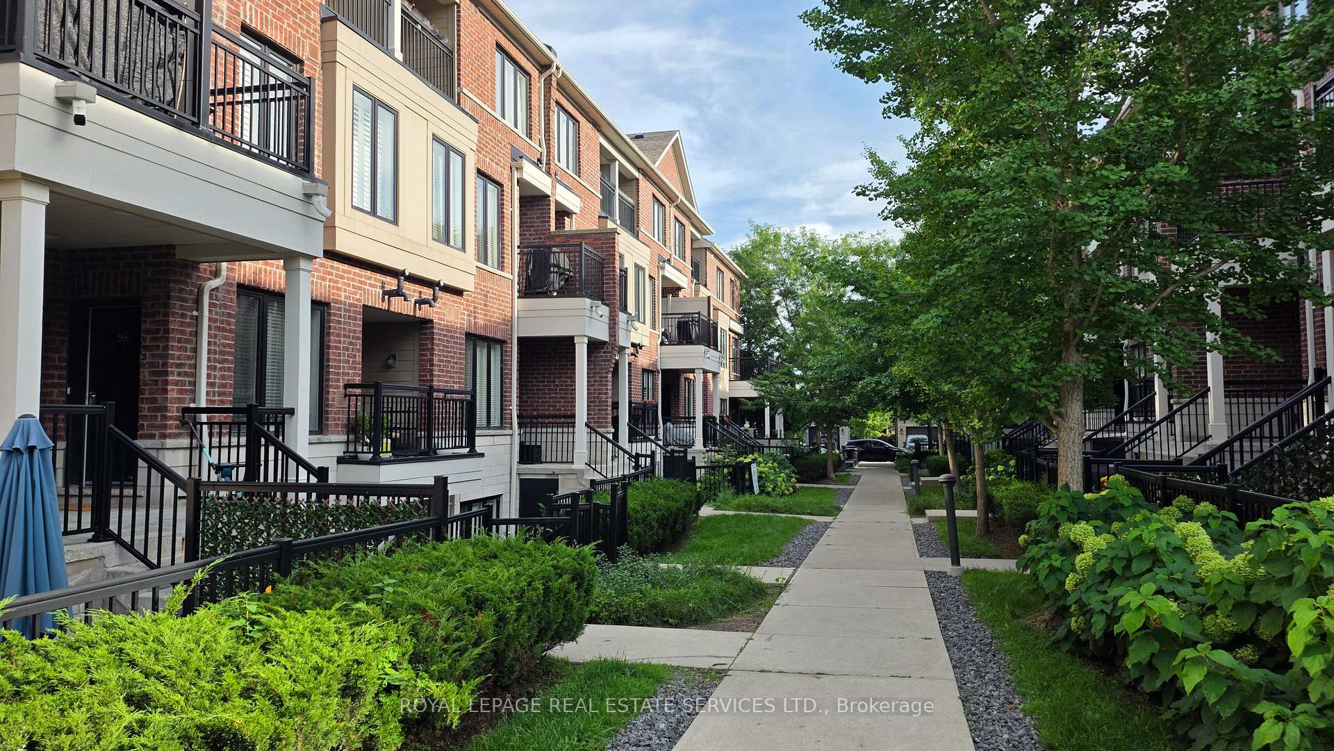 30 Carnation Avenue  #101