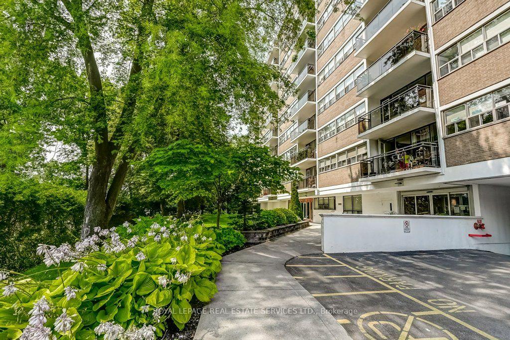 212 Kerr Street  #404