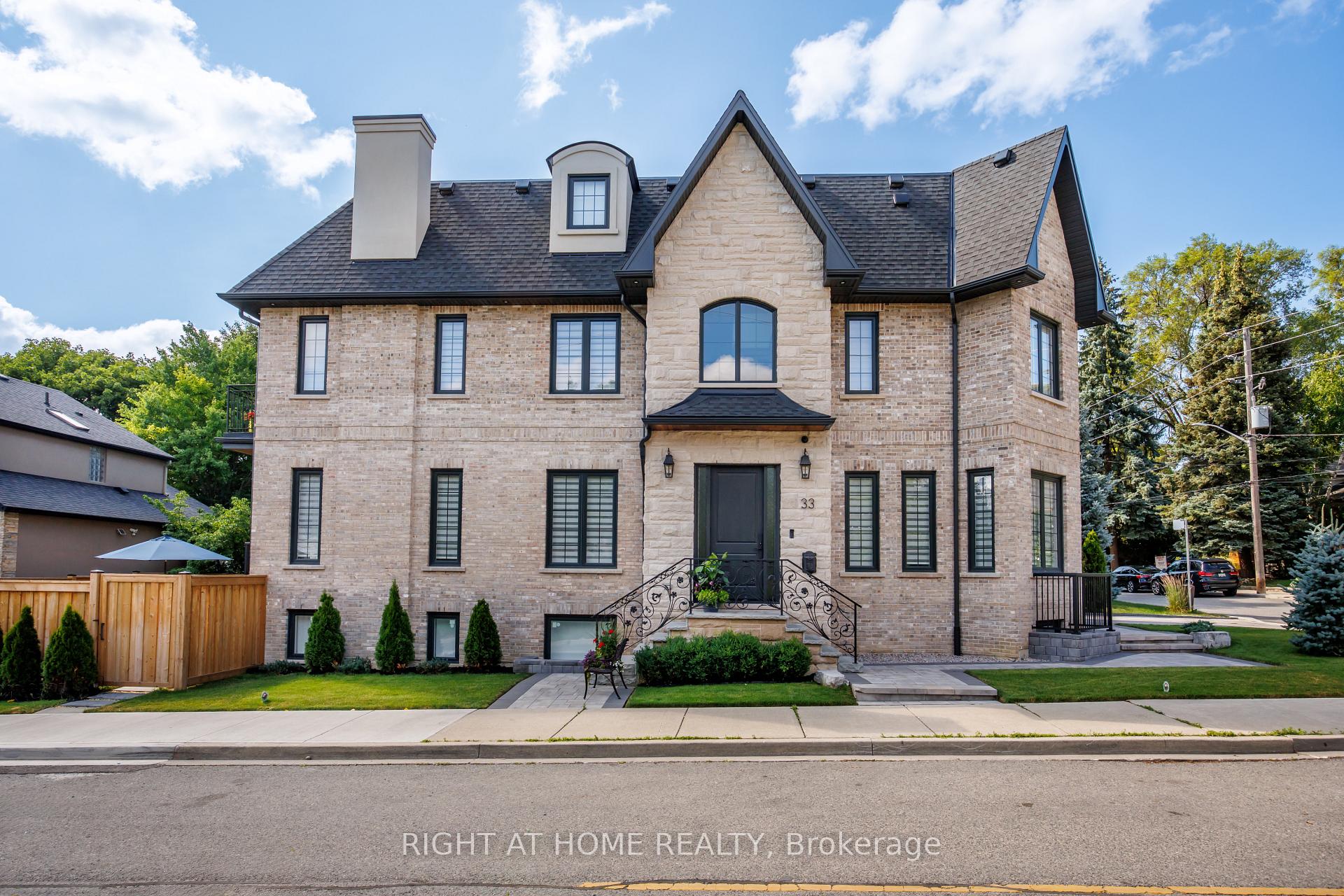 33 Thorndale Avenue 