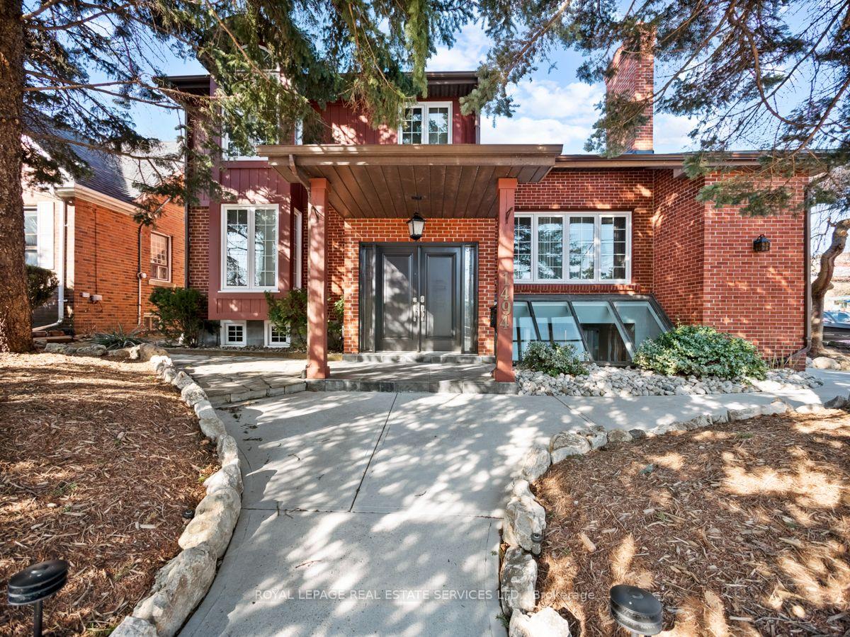 1494 Islington Avenue 